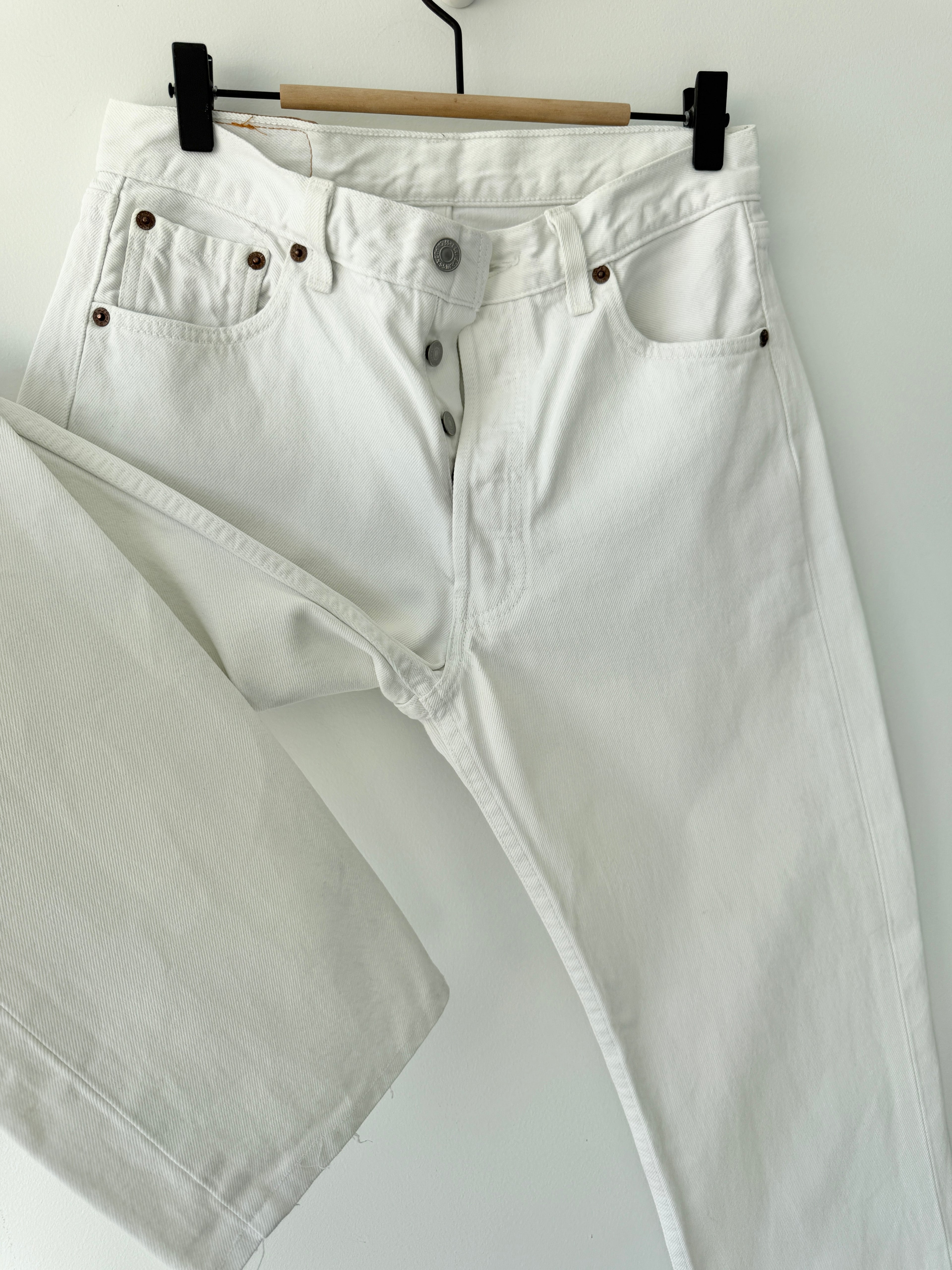 W28 L30 vintage Levis 501 27/28” measured white denim 90s Levi’s 501s USA