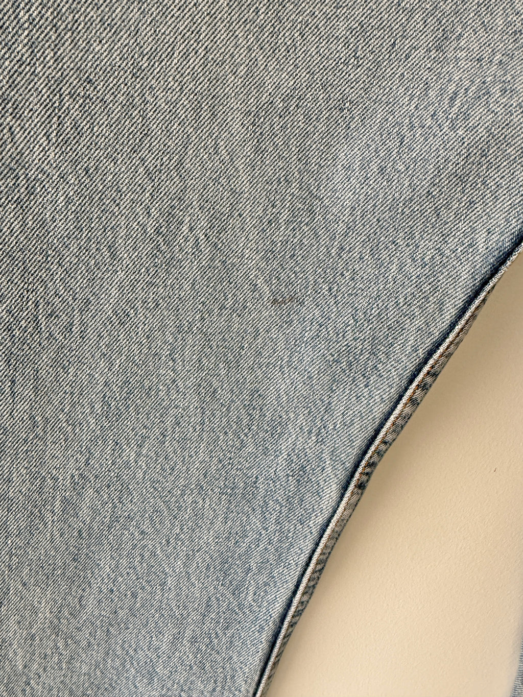 W34 L31 vintage Levis 501 light blue faded  33/34” measured waist 90s 501s
