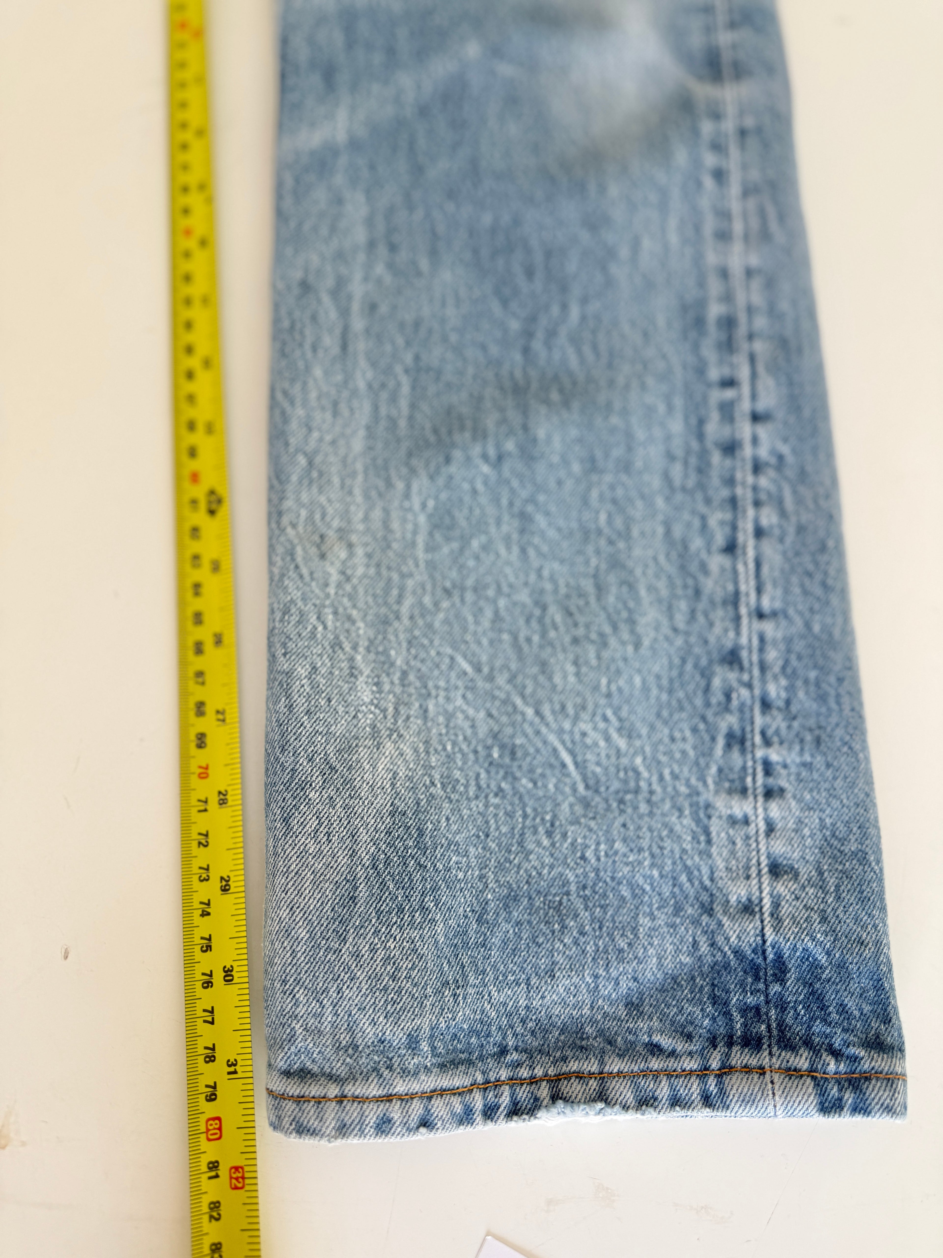 W30 L31 vintage Levis 501 29-30” measured dark whiskers faded blue 90s USA Levi’s 501s