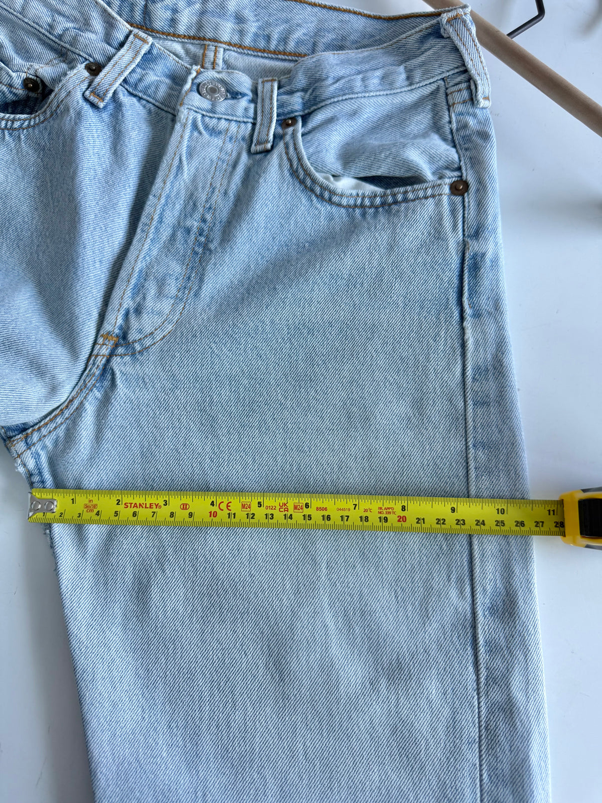 W25 L27 vintage Levis 501 light blue faded 24/25” measured waist 90s levis 501s