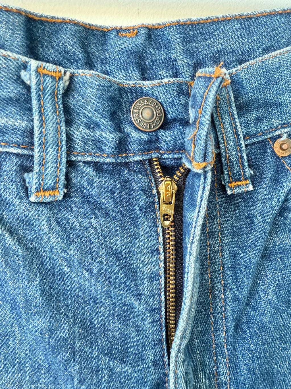 W26 L30 vintage Levis 630 26” measured light faded blue 80s Levi’s 630’s