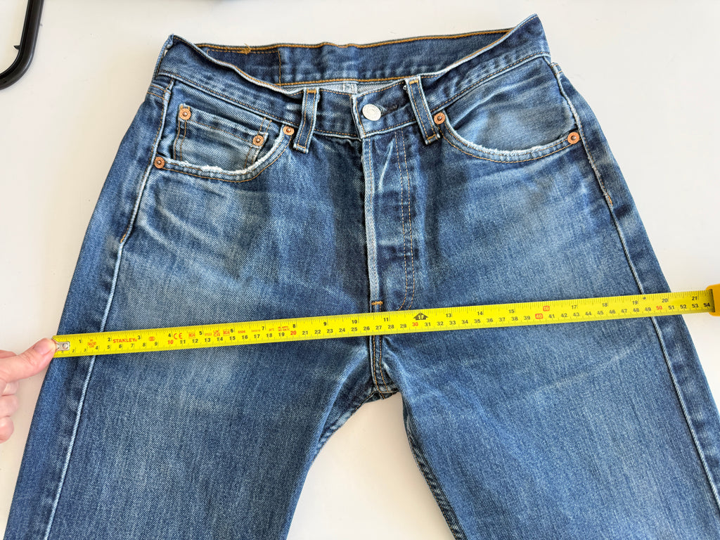 W26 L30 vintage Levis 501 25/26” measured waist dark faded blue 501s Y2K