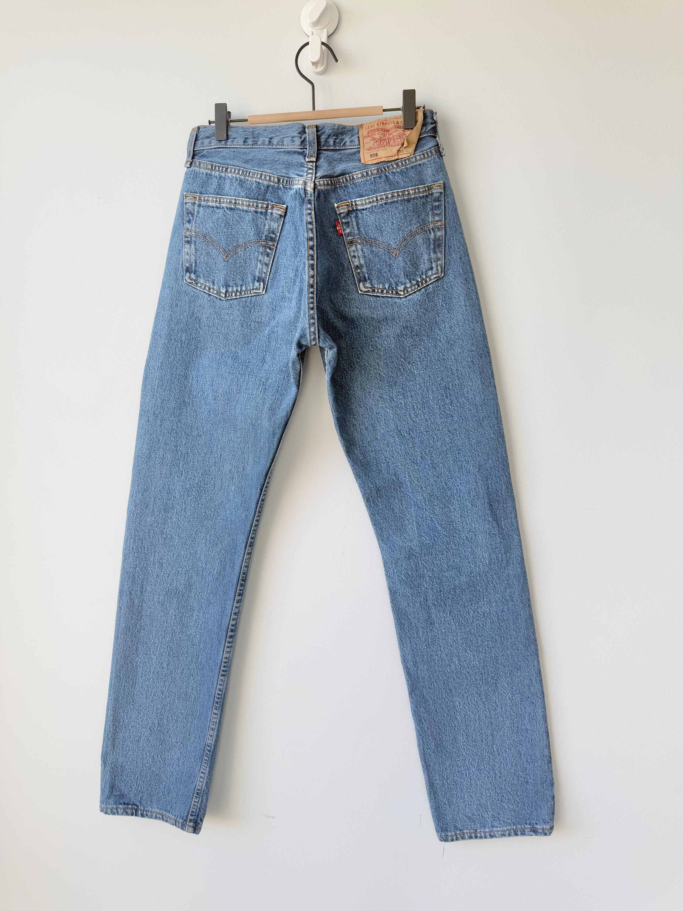 Levis 501 vintage w28 L32 medium blue 501s made in Spain straight leg jeans 501 27”/28” waist (febuk)