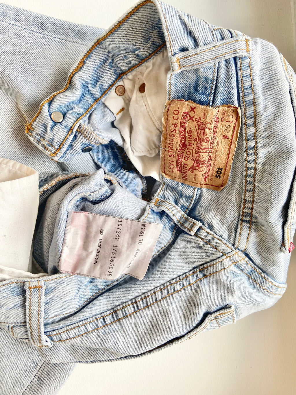 Vintage Levi’s 501 w24 L25 made in Spain 1996