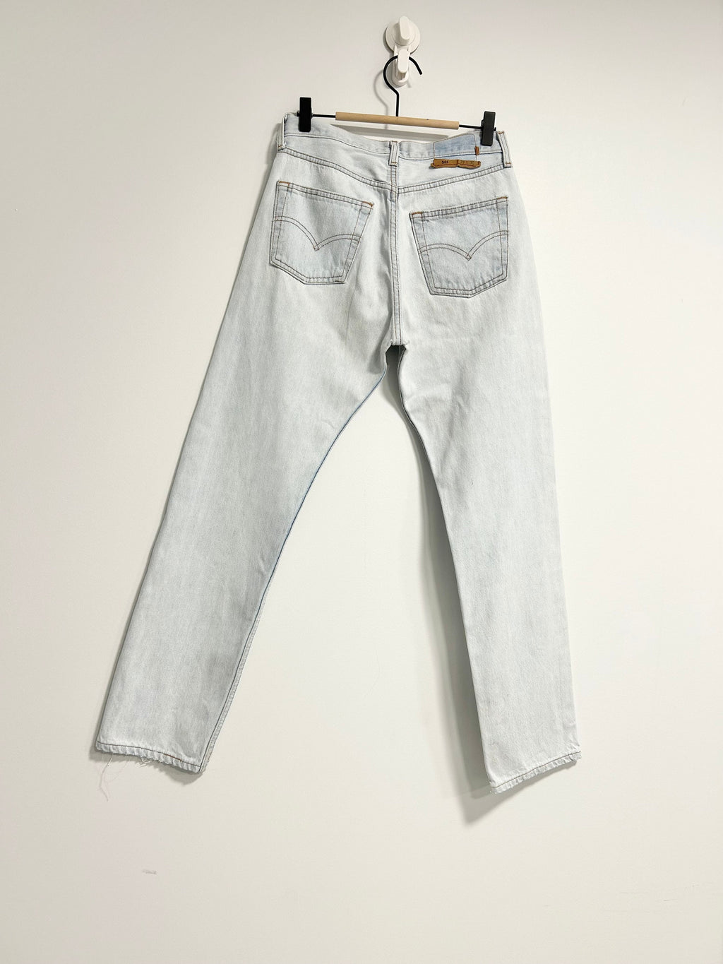 Levis 501 jeans w28 L30 90s light wash faded blue 501 faded wash blue 501 vintage 501s