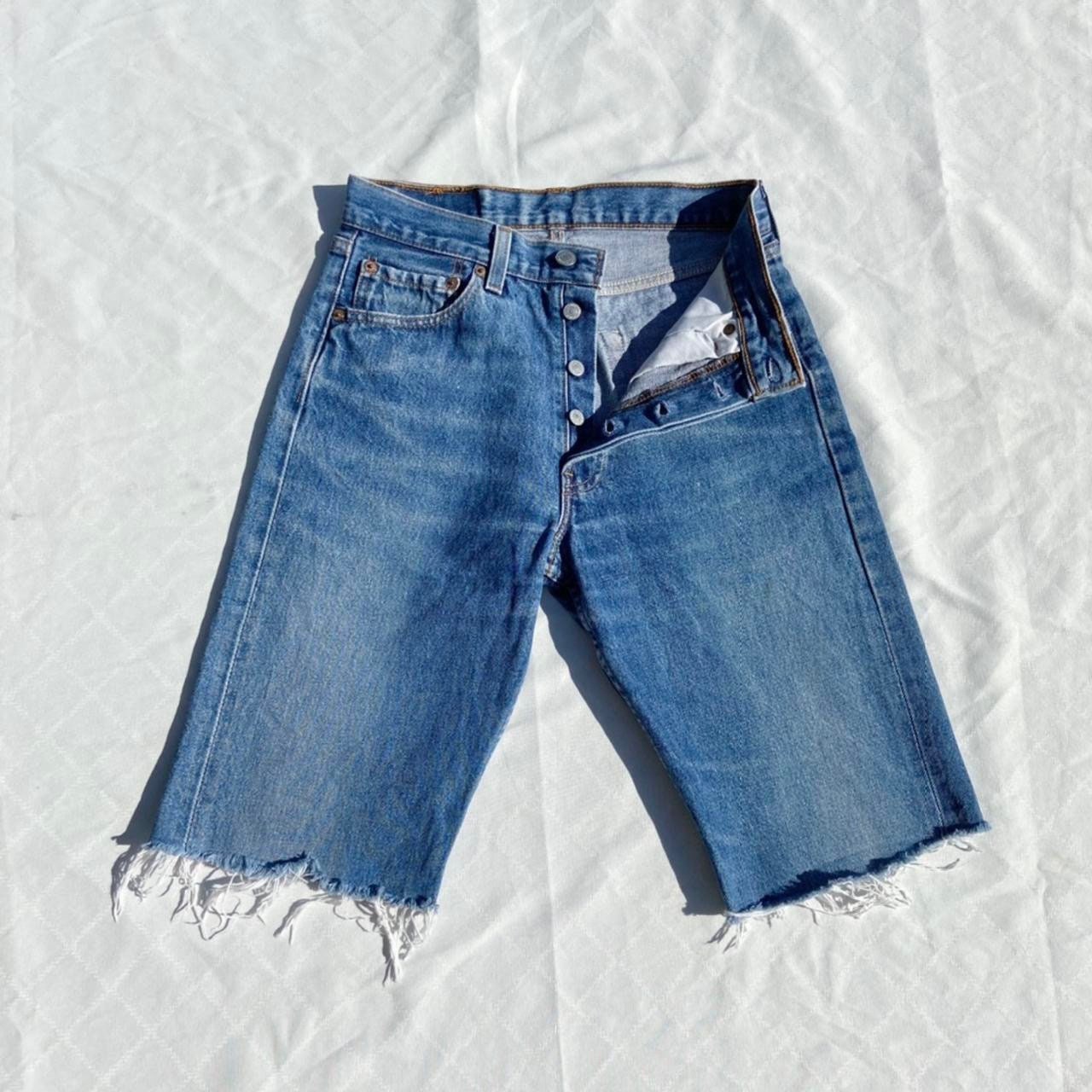 w27 Vintage levis 501 shorts made in USA 90s “for women” tag 26-27” measured waist