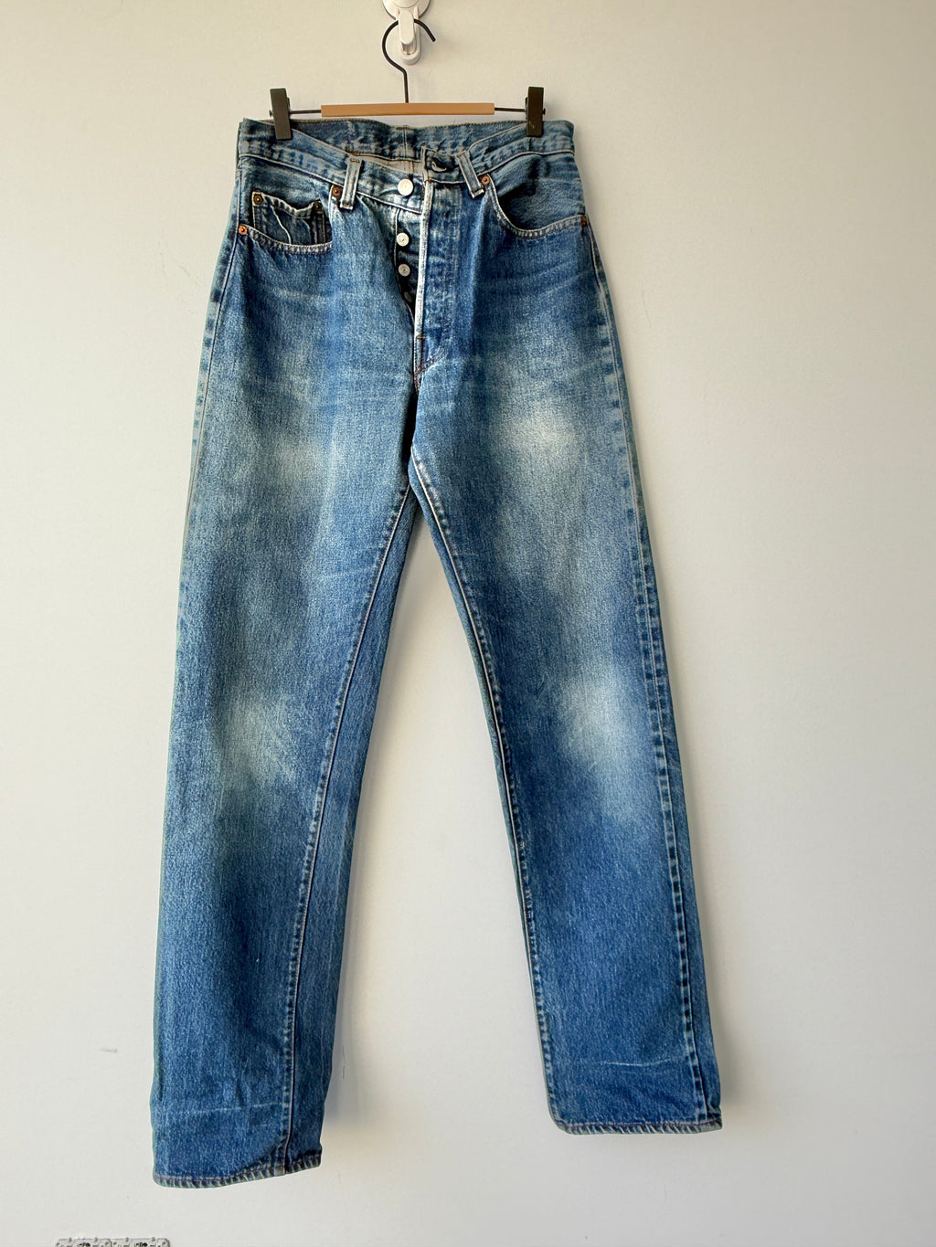 Soft W29 L36 vintage Levis 501 28-29” measured selvedge red line USA dark faded blue made in 80s