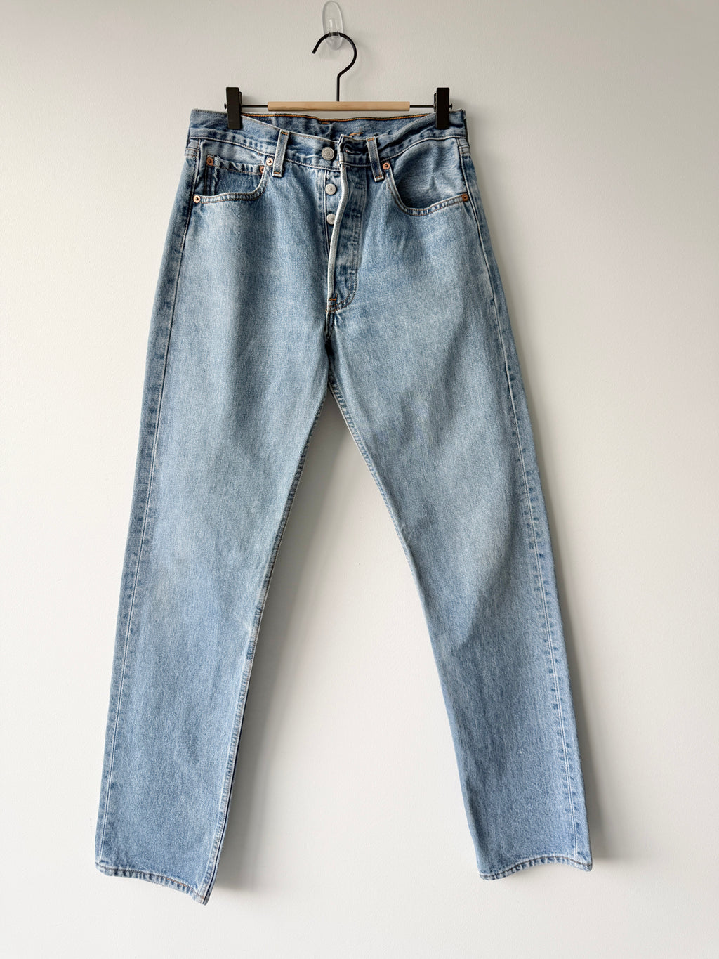 W29 L34 vintage Levis 501s 28/29” measured medium blue faded 90s 501s USA