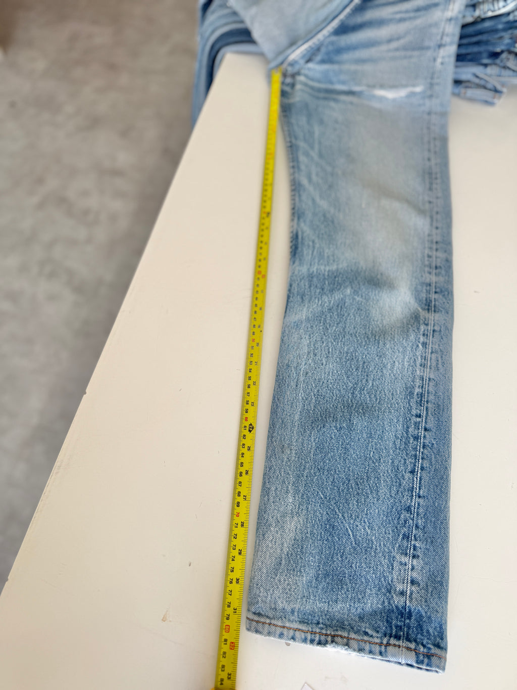 W30 L31 vintage Levis 501 29-30” measured dark whiskers faded blue 90s USA Levi’s 501s