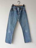 W25 L29 vintage Levis 501s 24/25” measured medium blue fade denim 90s 501s
