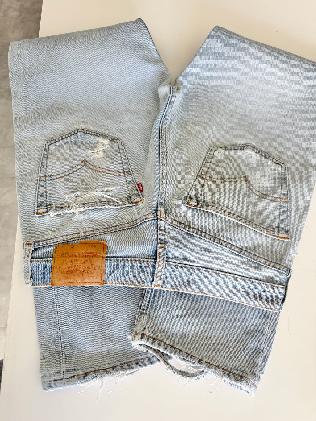 W30 L31 vintage Levis 501 29/30” light blue Levi’s 501s destroyed but beautiful denim