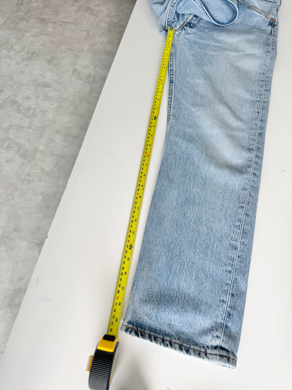 W29 L29 vintage Levis 501 29” light blue Levi’s 501s Y2K