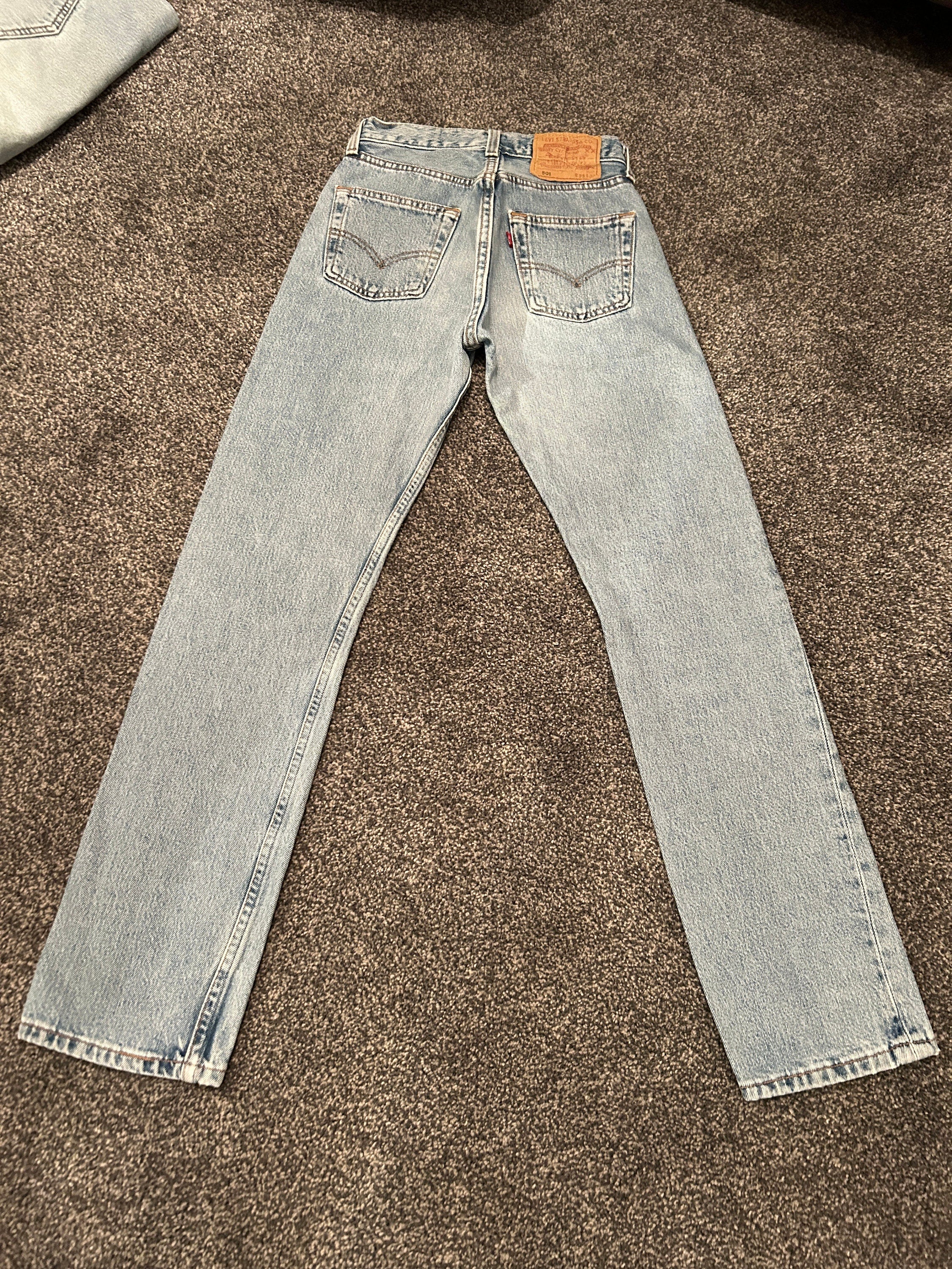 W23 L29 Levis 501 vintage light blue  stone wash faded blue made in USA 90s denim straight leg 501 vintage Levi’s