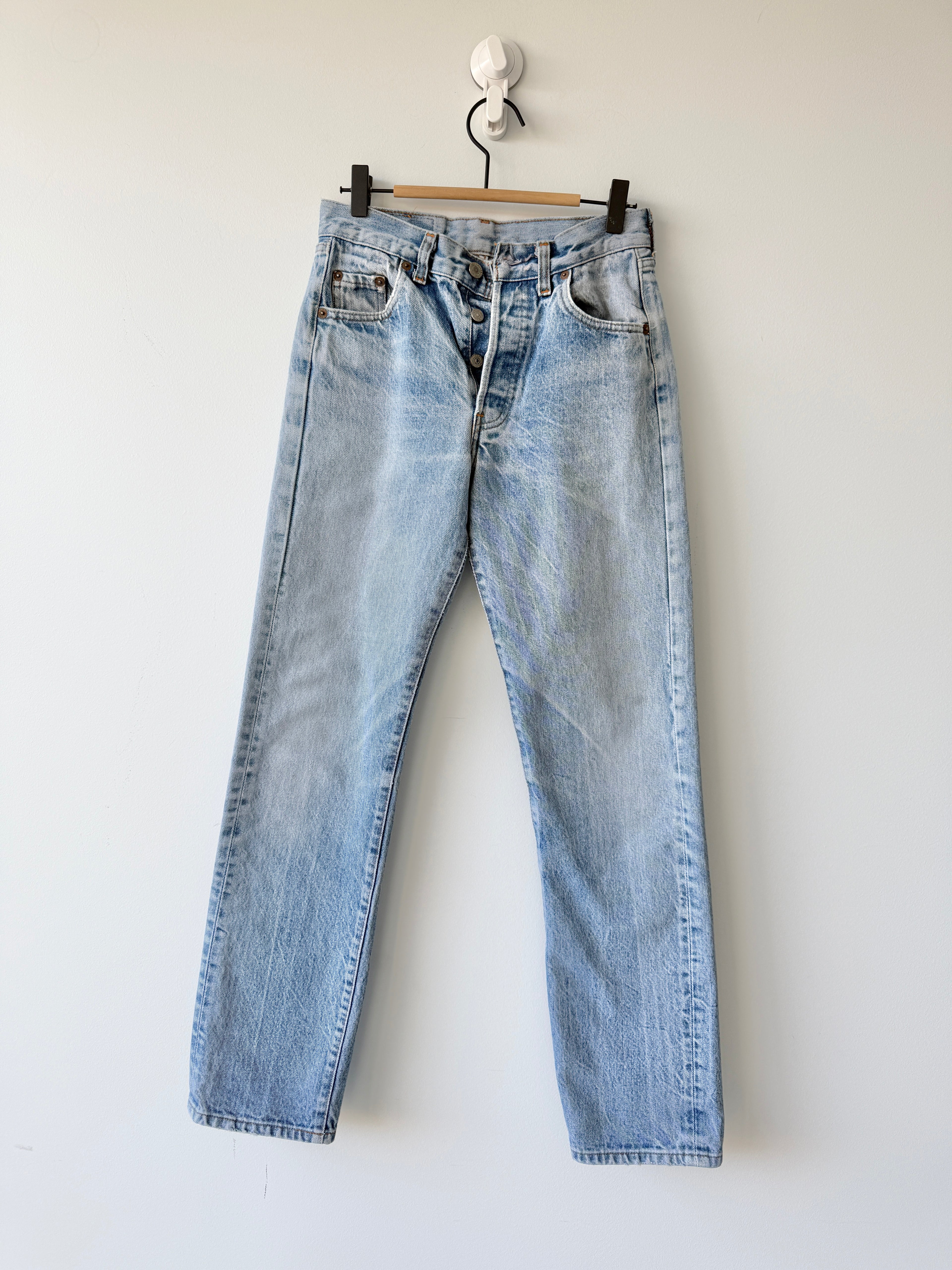 W26 L29 vintage Levis 501 25-26” measured light faded blue 80’s levi’s 501s