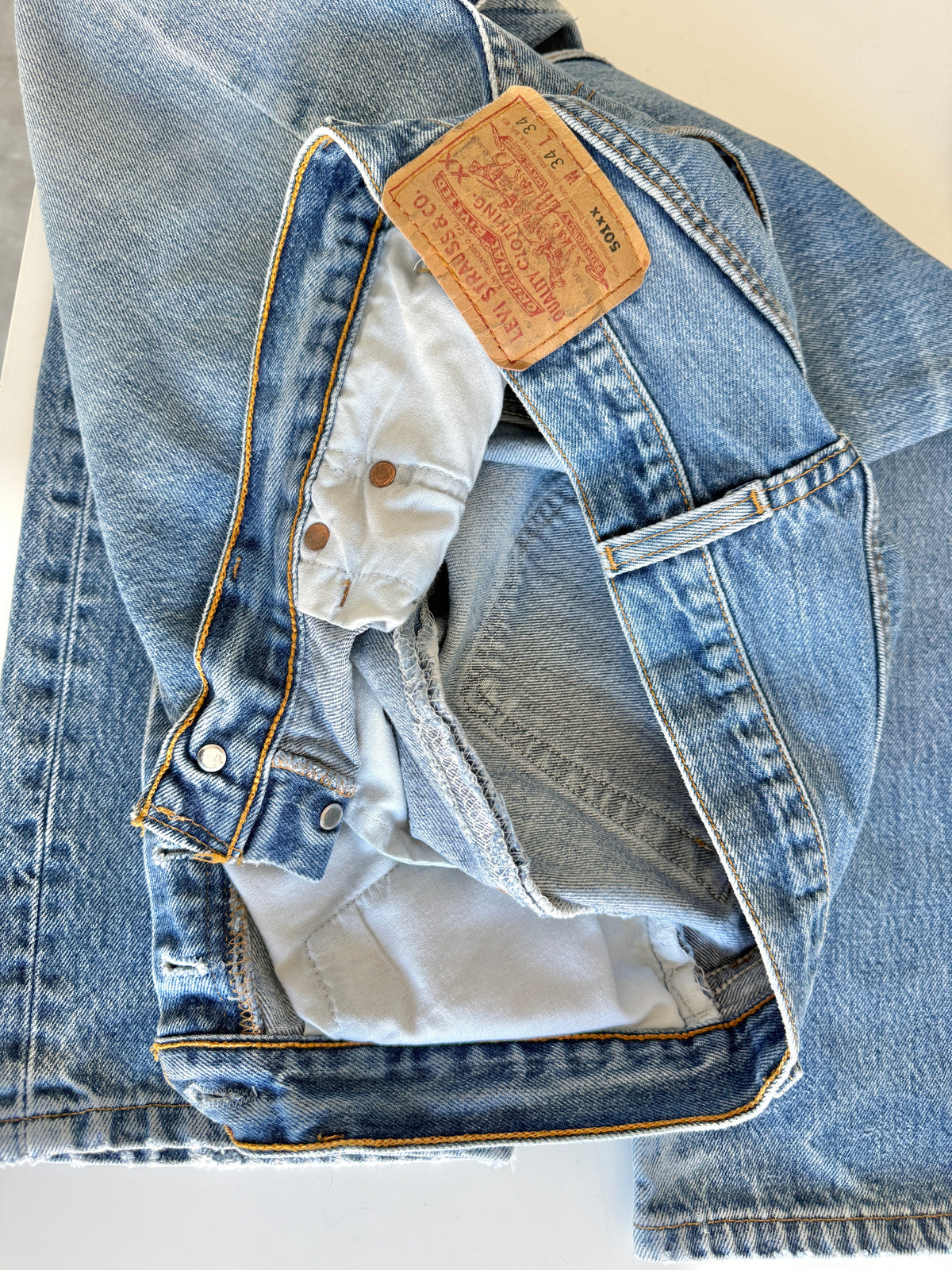 W31 L30 vintage Levis 501xx 31” measured fade whiskers USA 501s 90s