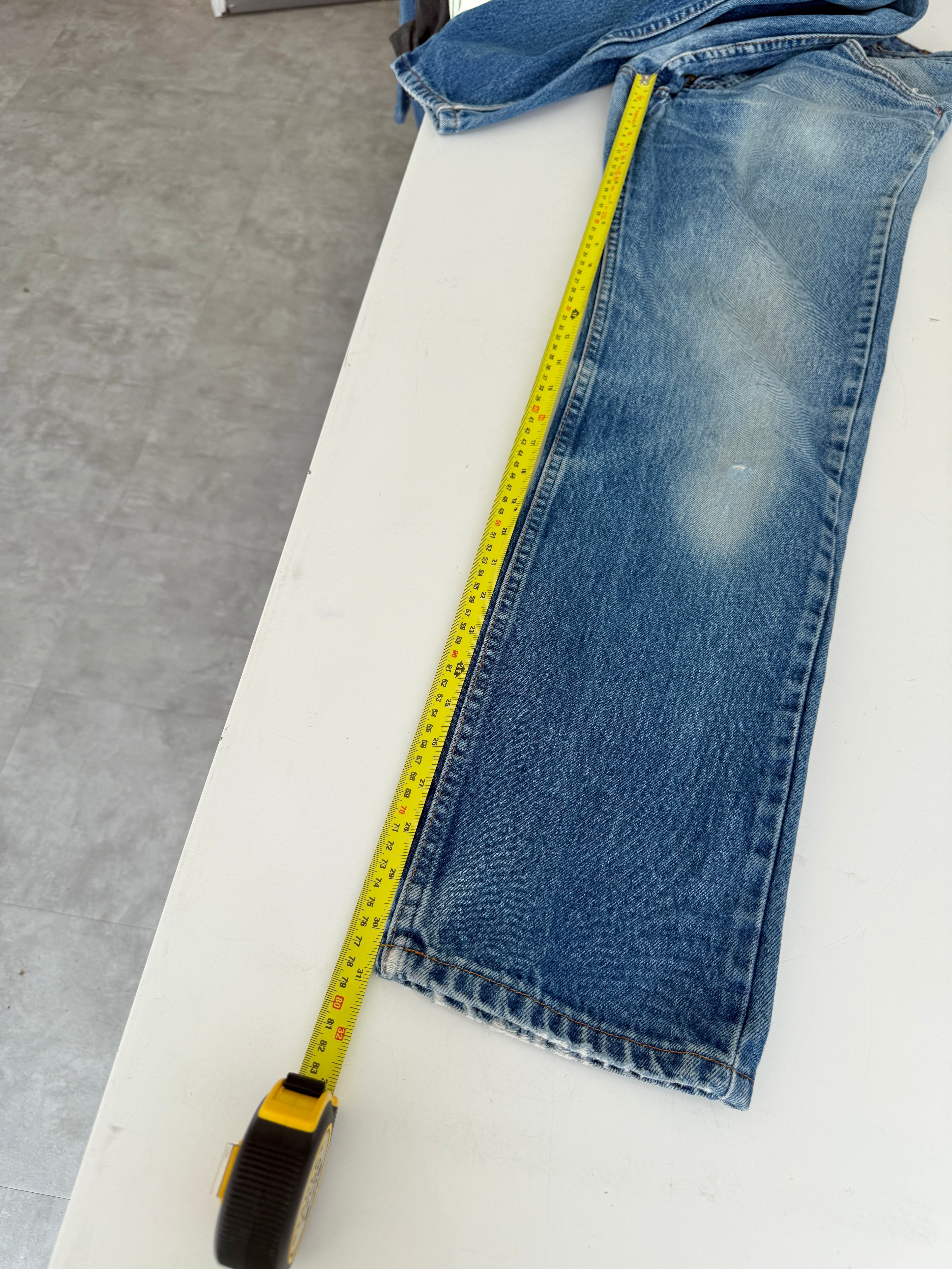 Soft W29 L31 vintage Levis 520 28/29” measured waist dark faded 520s 90s USA denim orange tab