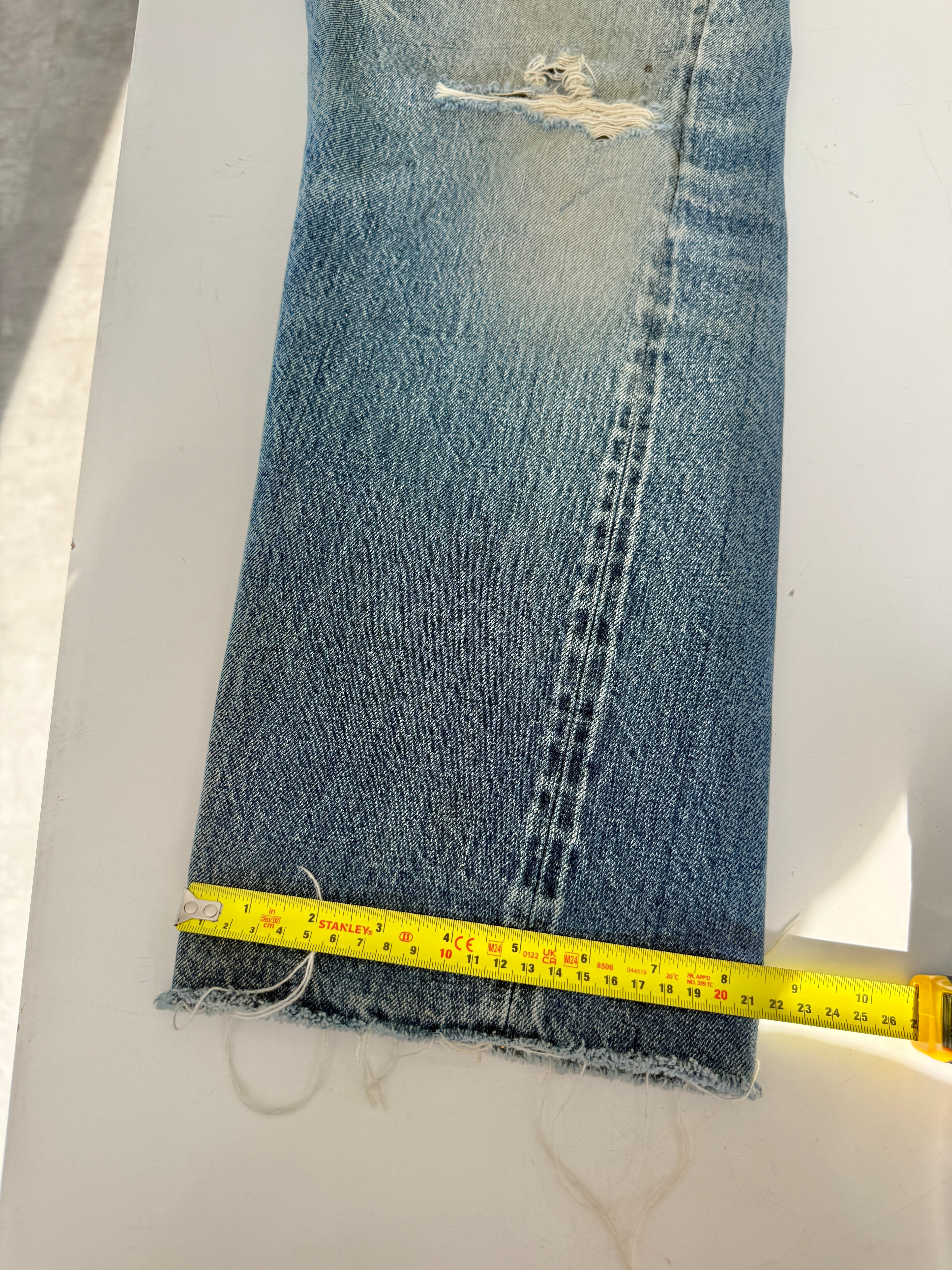 Selvedge soft W34 L28 vintage Levis 501xx 32/34” measured waist light faded blue USA 70s  501 selvedge