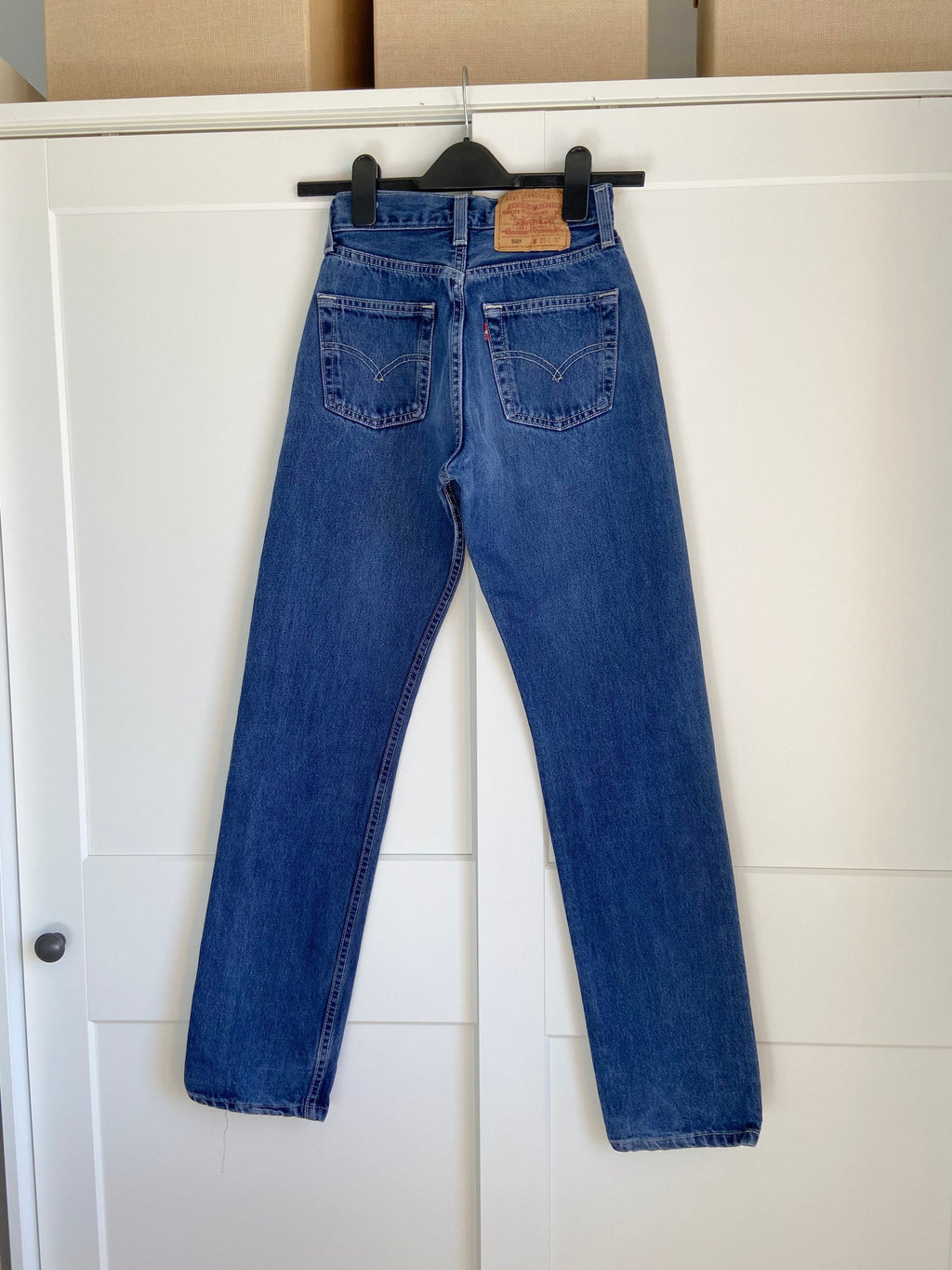 w23 L31 Vintage levis 501 made in USA tag for women vintage 501s 90s Levi’s 501