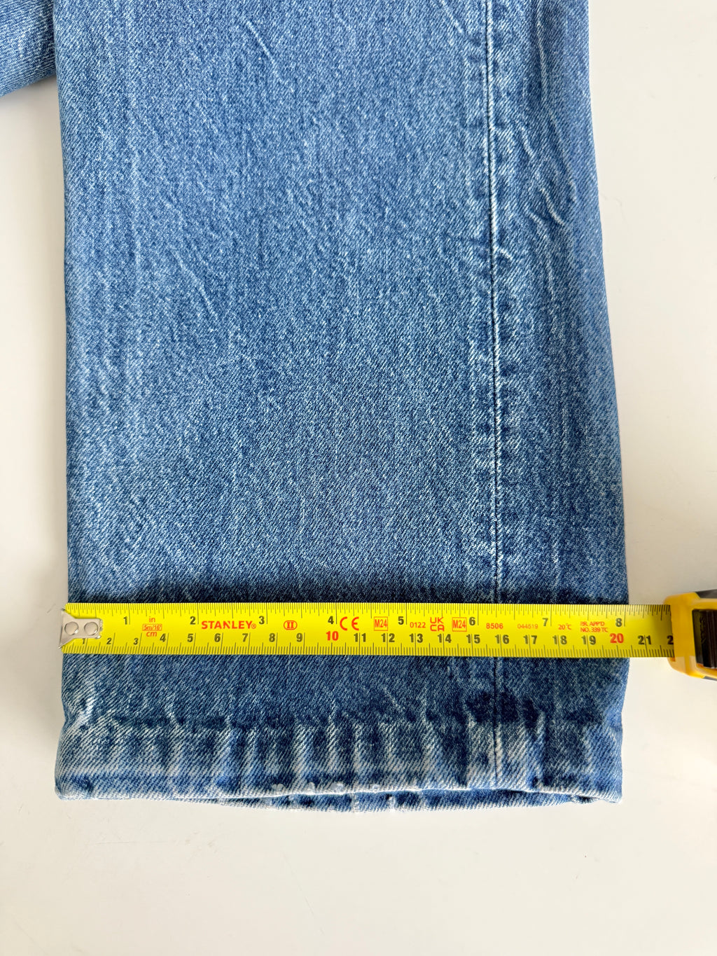W31 L31 vintage Levis 501s 30/31” measured medium dark blue faded  early 90s 501s USA