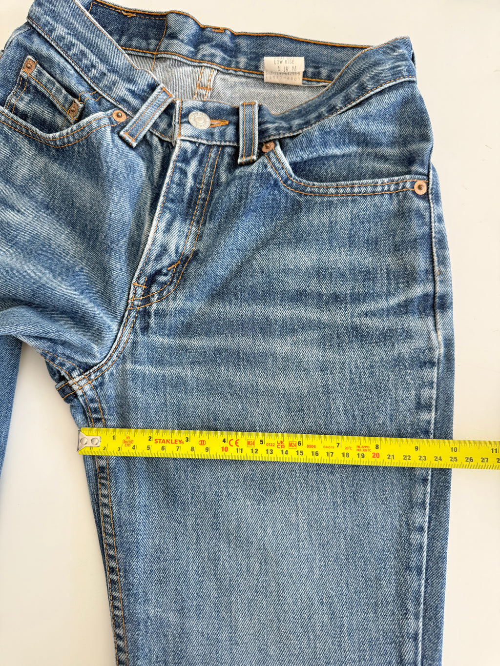 W24 L31 vintage Levis 517 24” measured waist dark faded blue USA 90s 517s