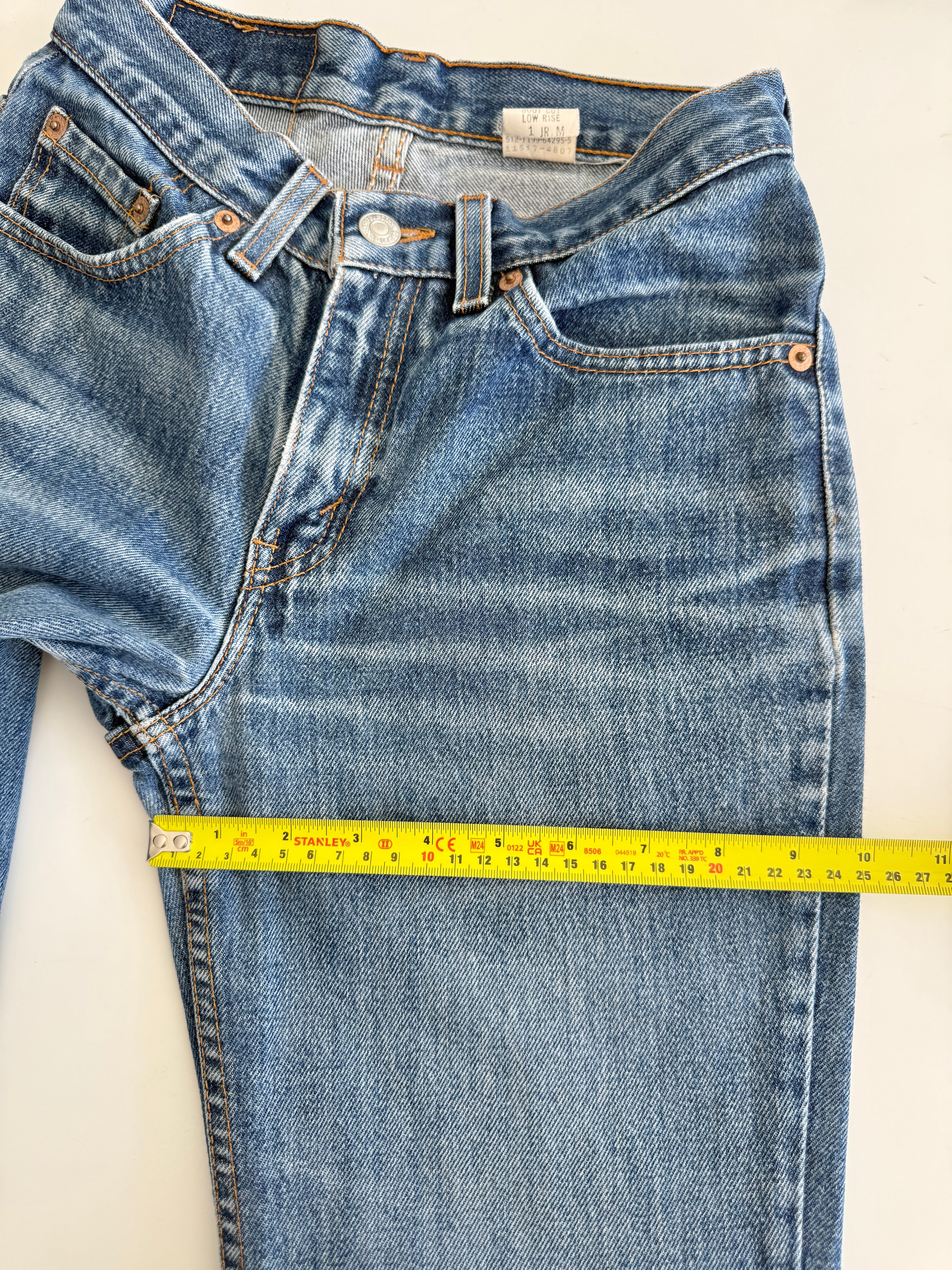 W24 L31 vintage Levis 517 24” measured waist dark faded blue USA 90s 517s