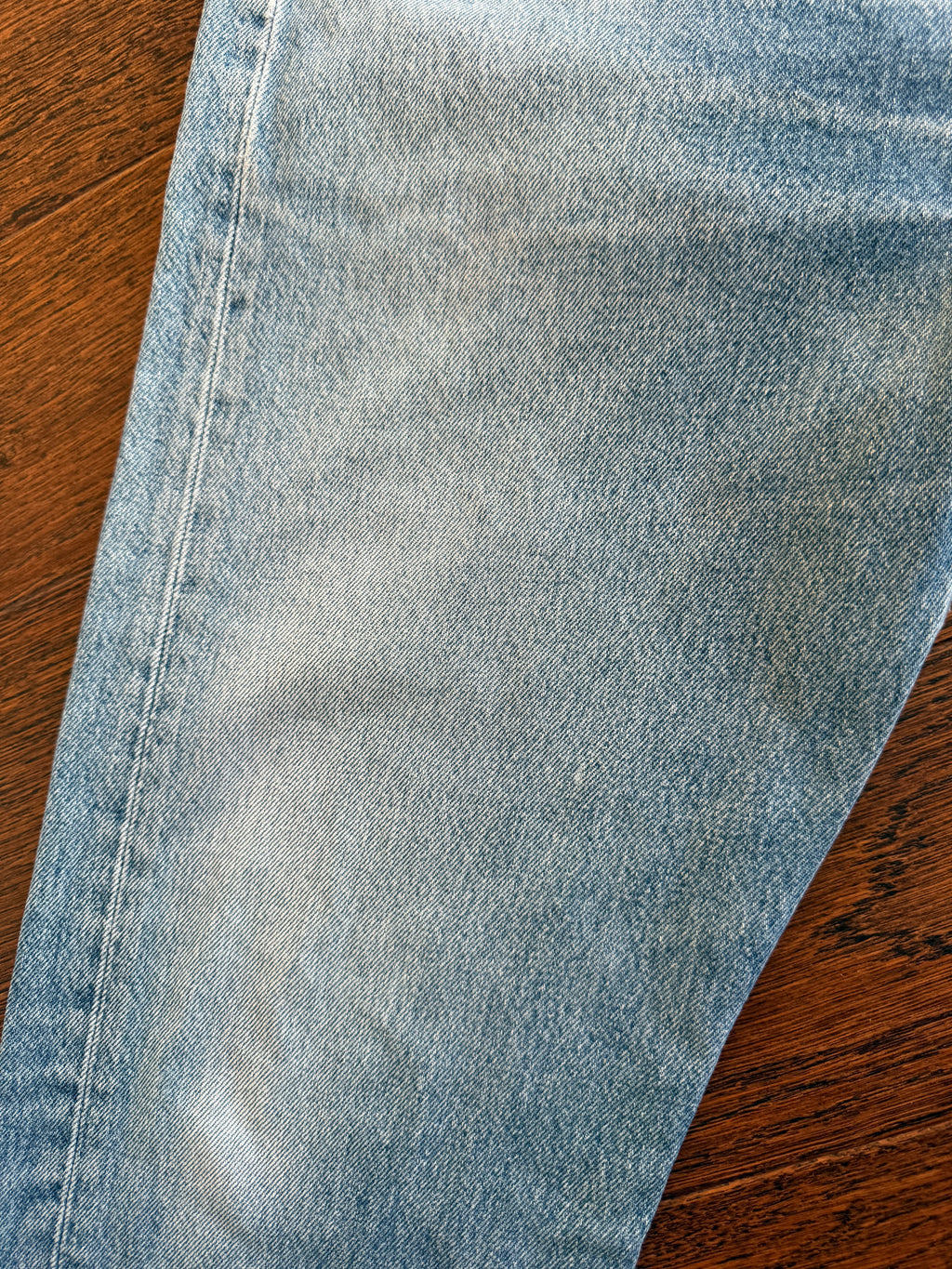 Soft W32 L31 vintage Levis 501s 31/32” measured medium blue faded Y2K 501s