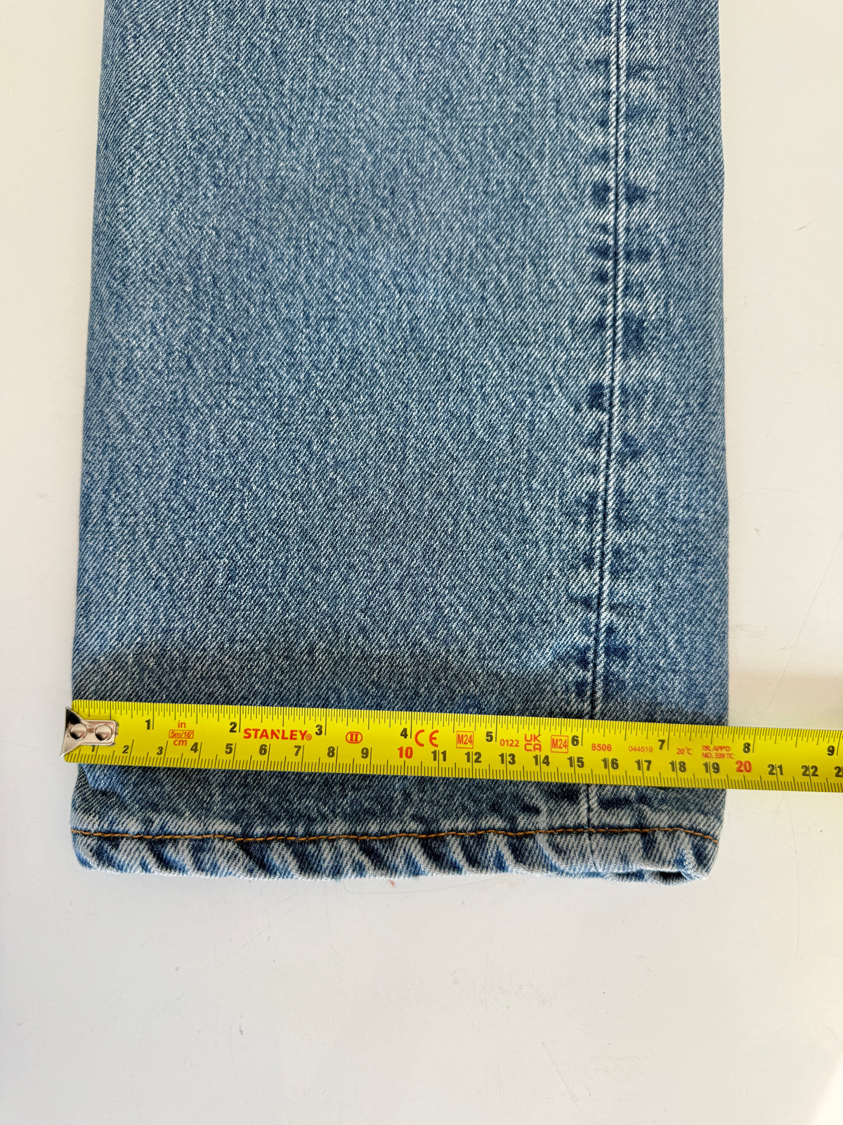 W29 L29 vintage Levis 501 28/29” measured waist dark blue 90s USA 501s