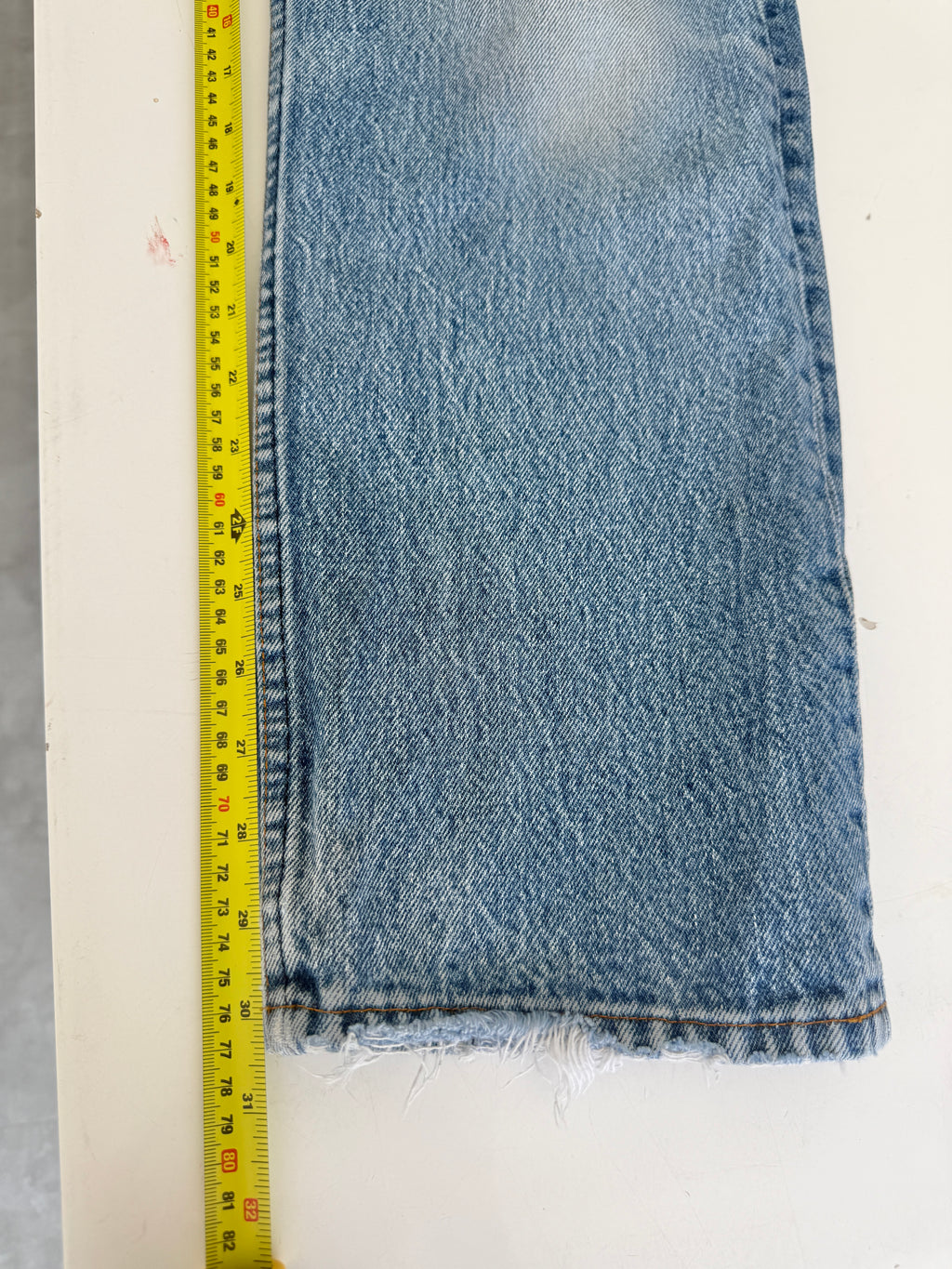 W27 L30 vintage Levis 701s 26/27” measured waist medium faded blue USA 80s 701s