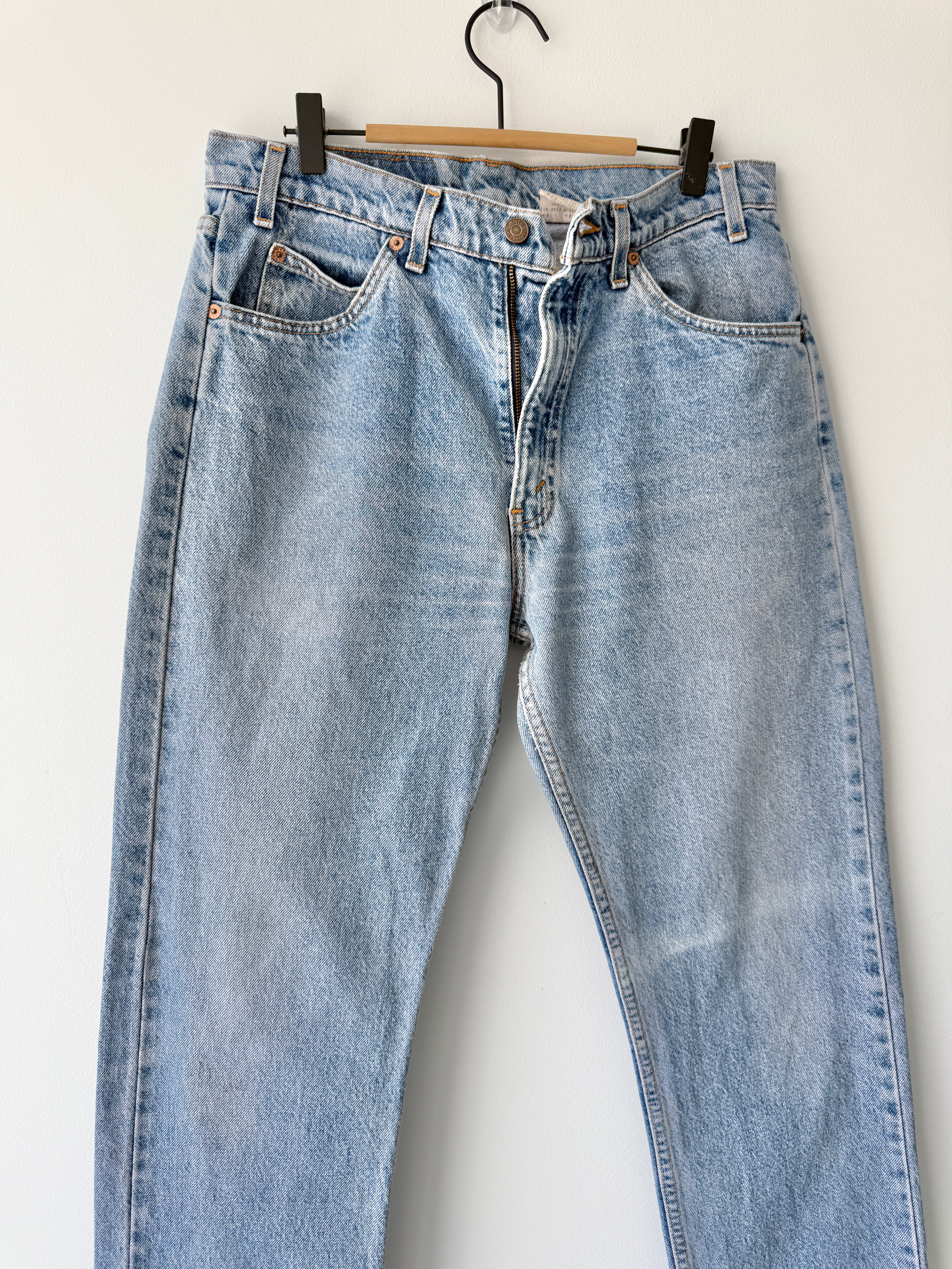 W31 L31 vintage Levis 505 30/32” measured waist medium blue faded  90s 505s