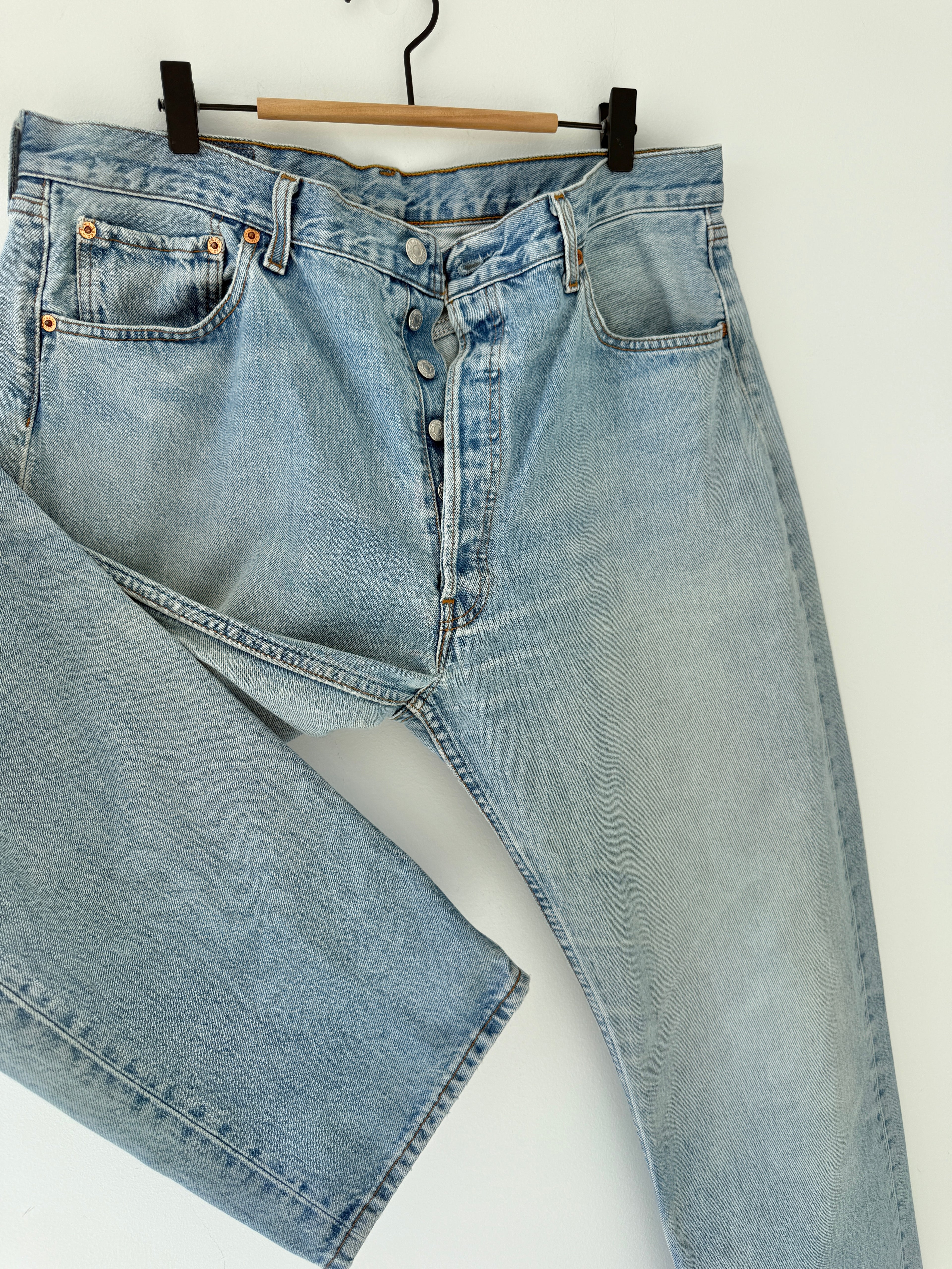 Soft W36 L34 vintage Levis 501 35/36” measured waist light faded 501s 90s denim