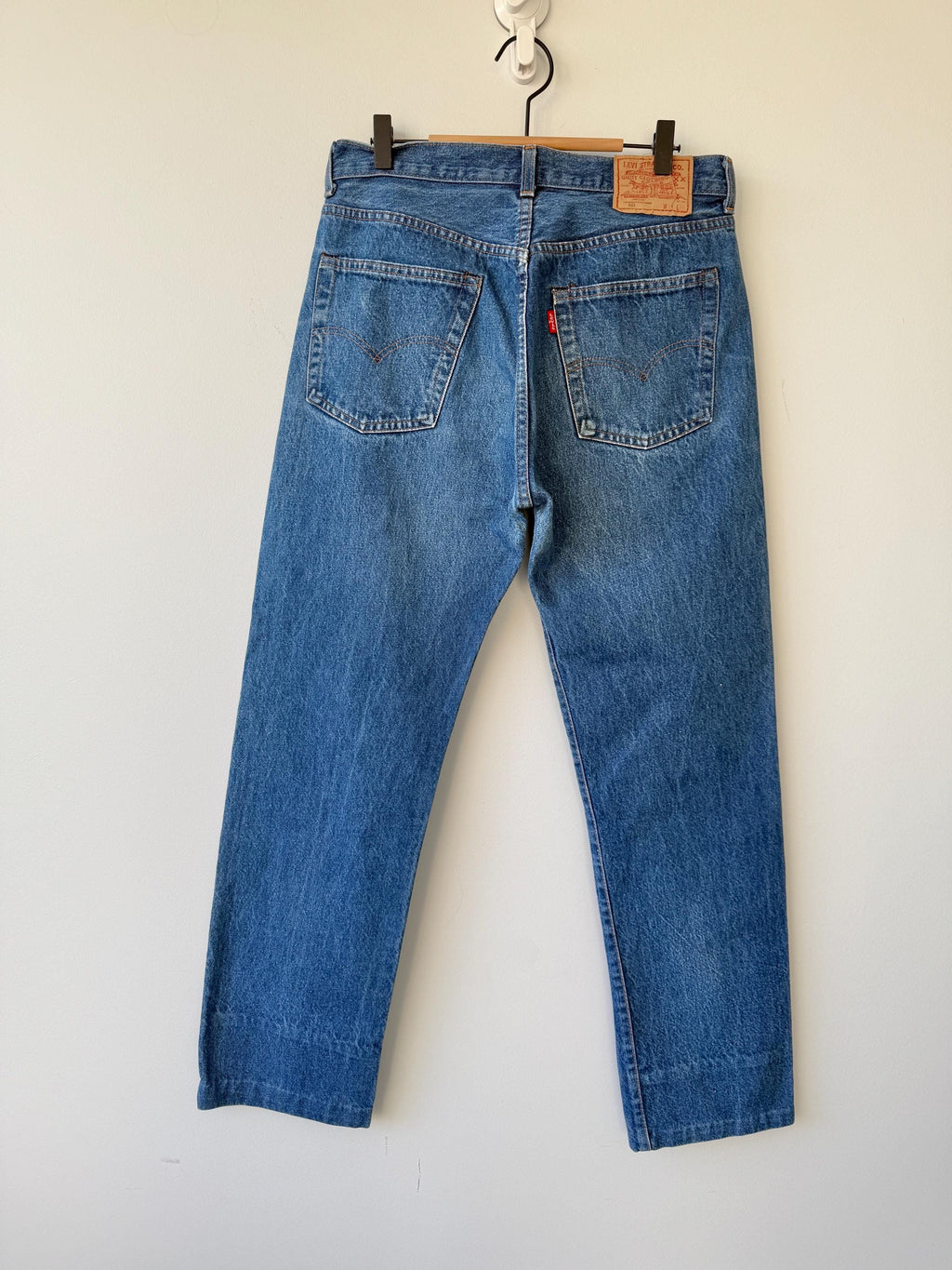 W31 L29 vintage Levis 501 30-31” measured raw blue dark blue made in 70s/80s