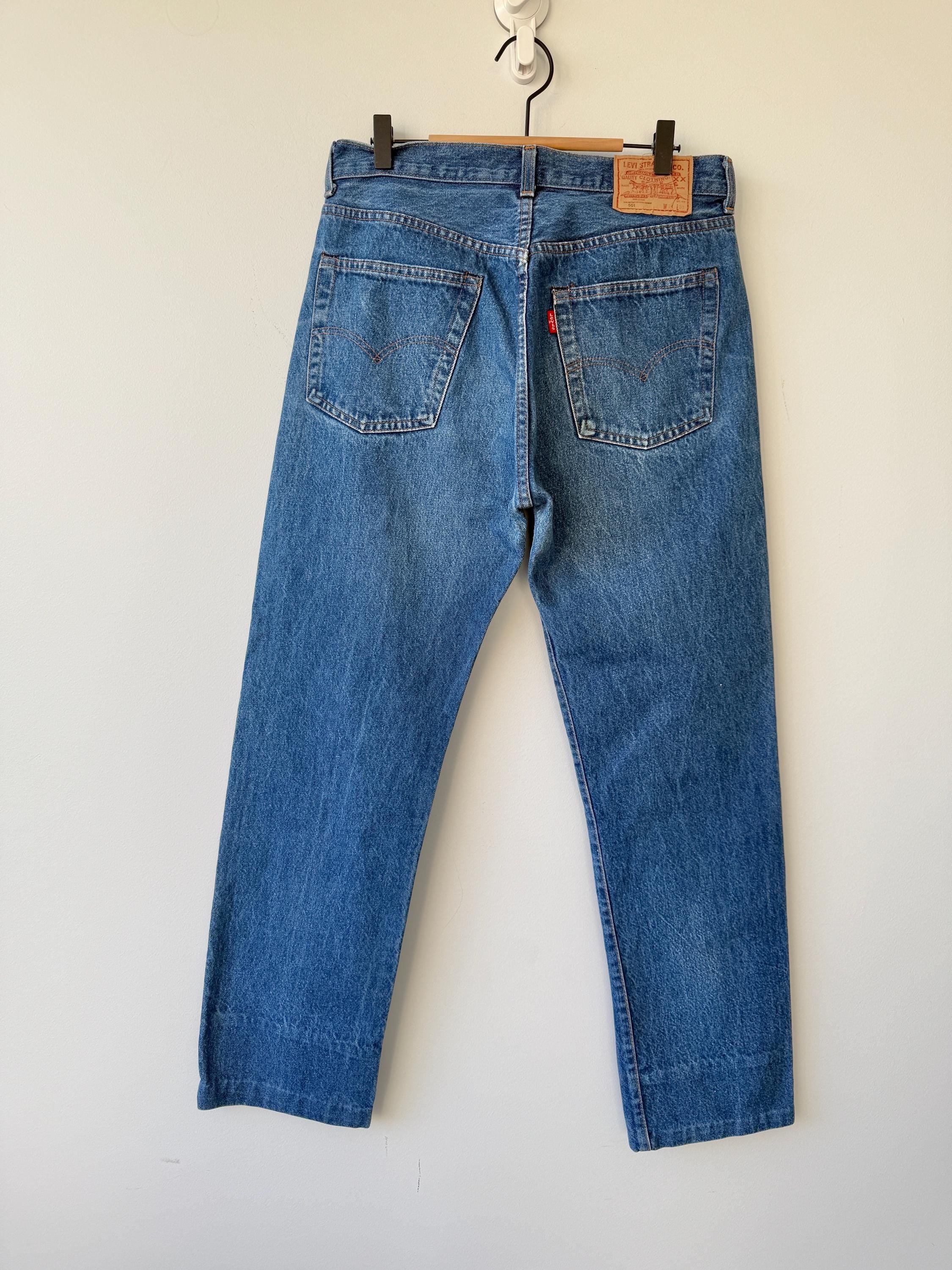 W31 L29 vintage Levis 501 30-31” measured raw blue dark blue made in 70s/80s