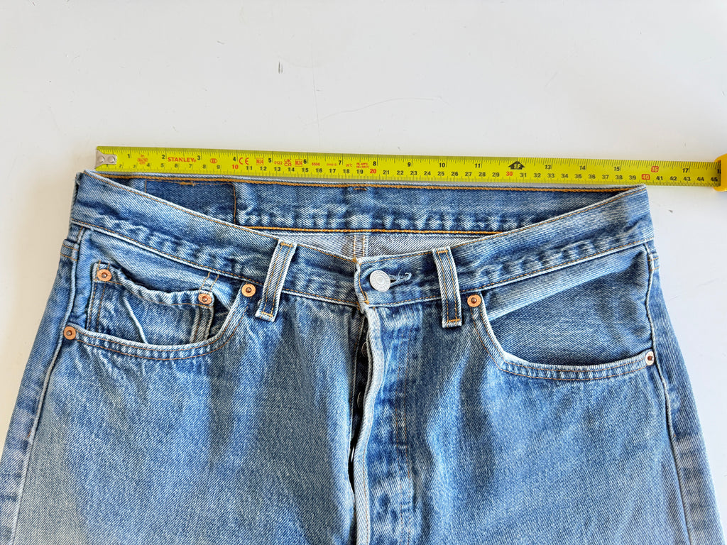 W31 L30 vintage Levis 501xx 31” measured fade whiskers USA 501s 90s