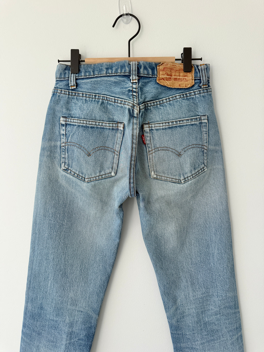 Re done - W25 L31 vintage Levis 501 24/25” measured whiskers medium blue 80s 501s