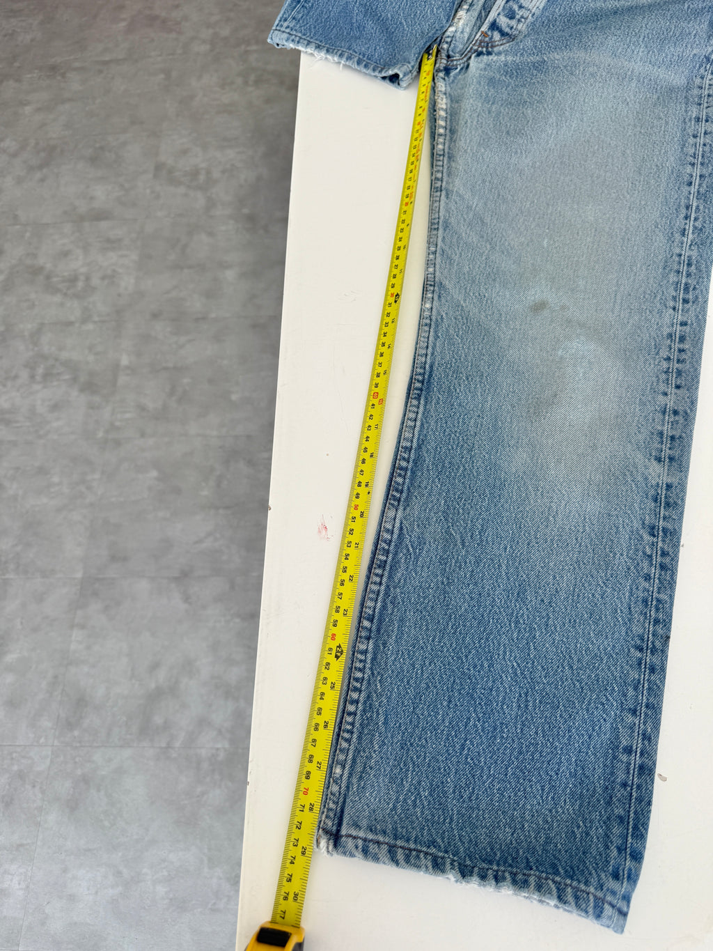 W31 L29 vintage Levis 501 30/31” measured waist medium faded blue 501s early 90s USA