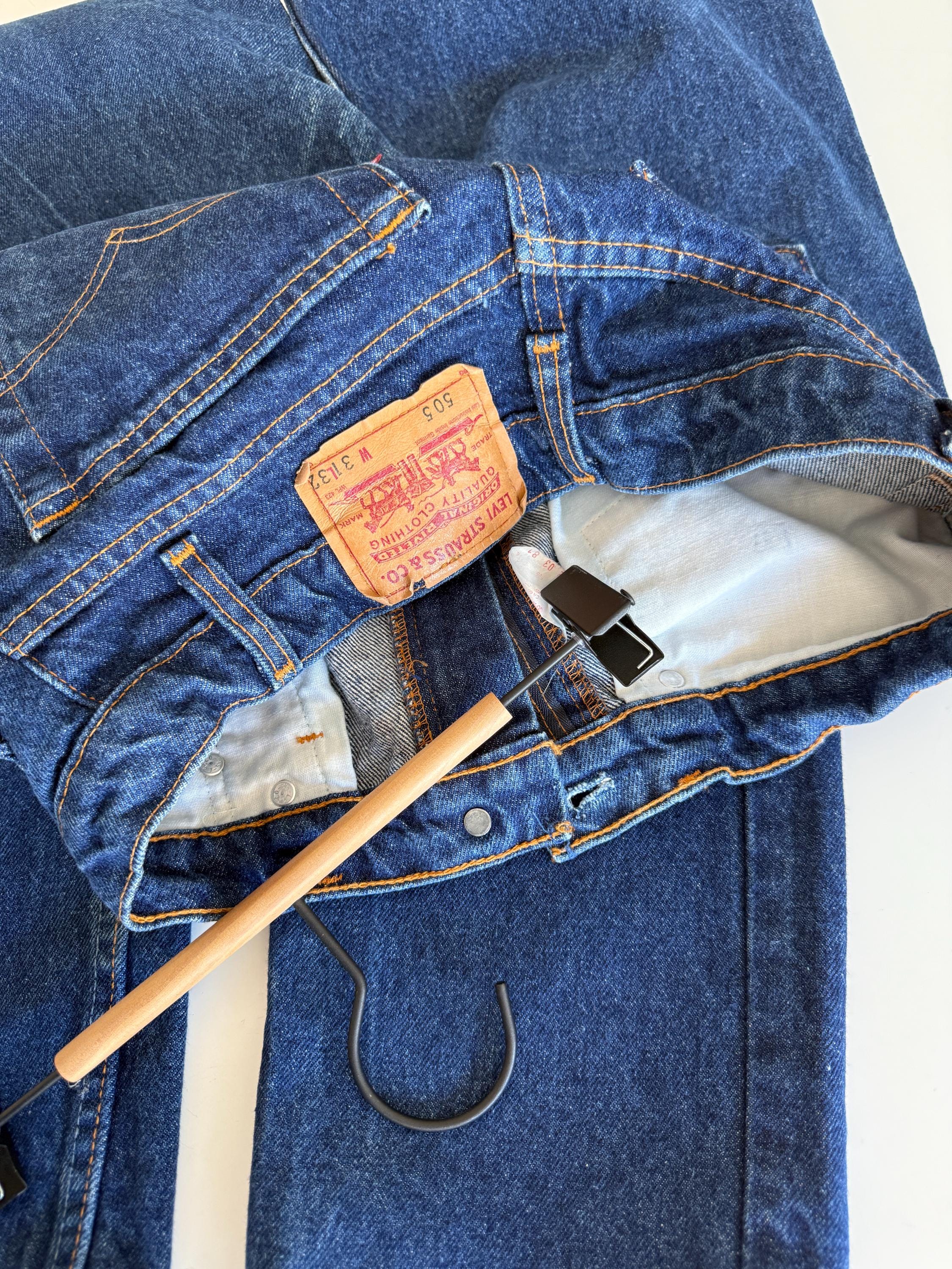 W30 L32 vintage Levis 505 29-30” measured waist raw blue denim made in early 90s