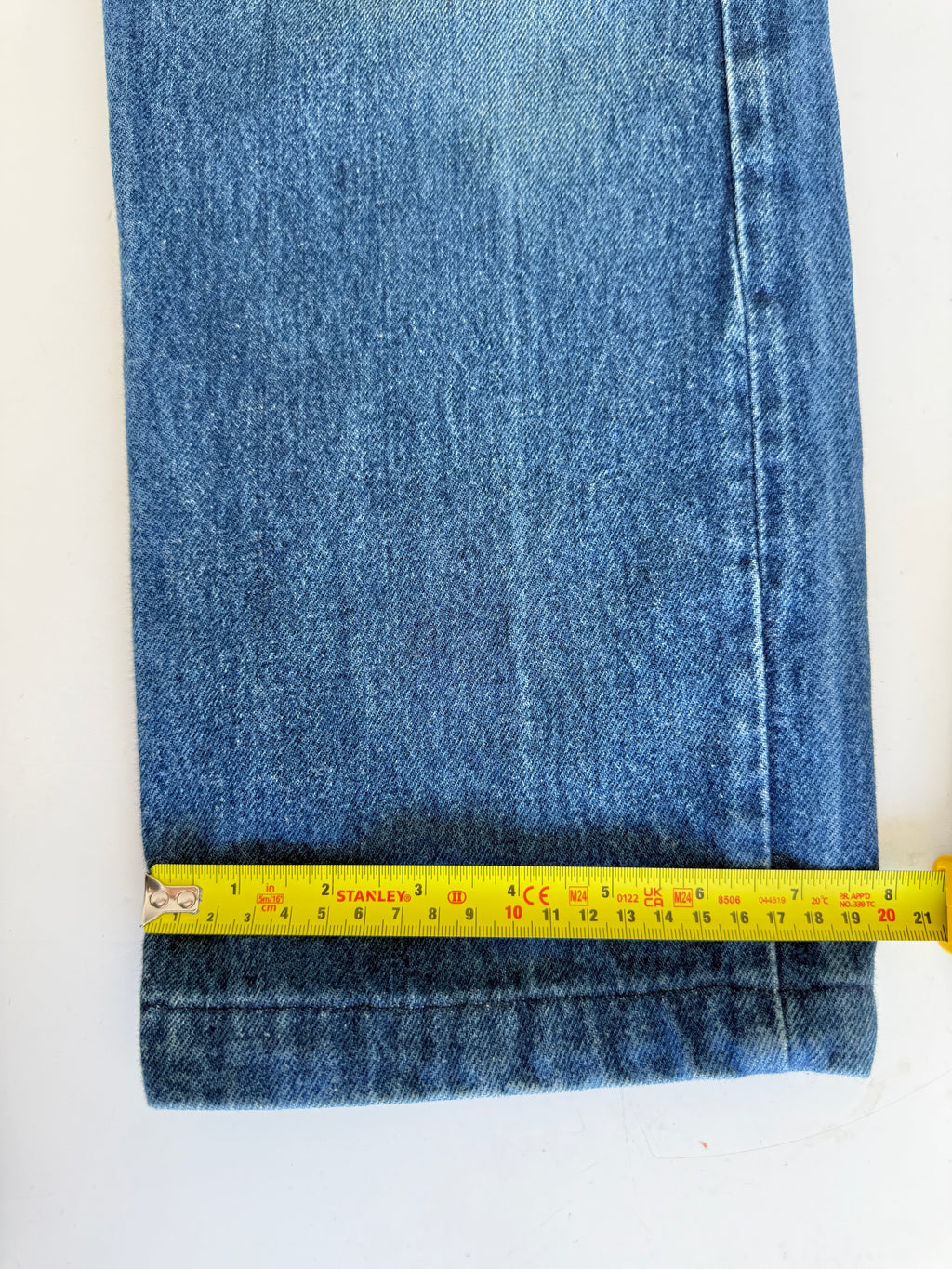 W31 L26 vintage Levis 501 0115 dark blue 30/31” measured waist 501s 80s USA