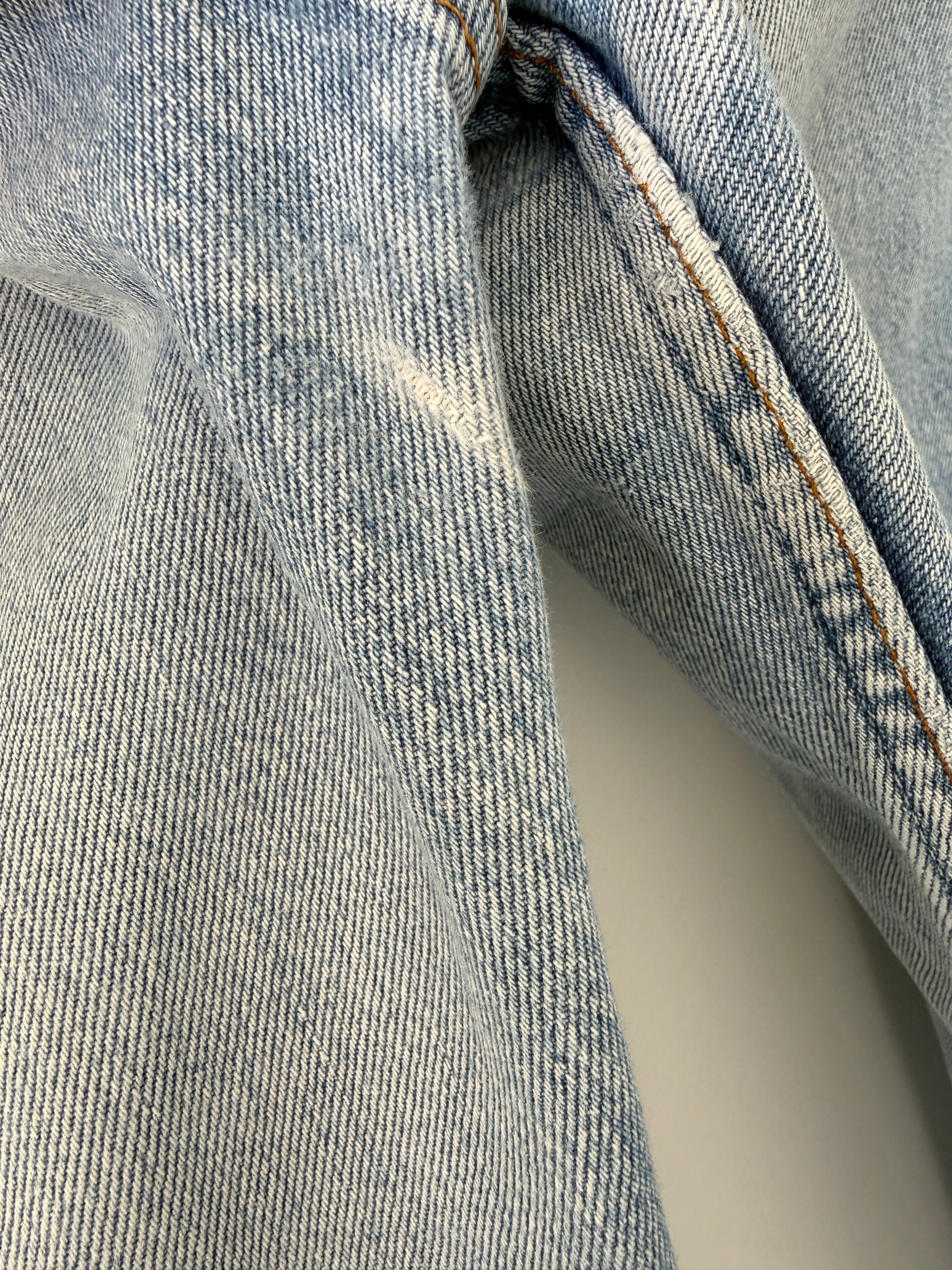 W27 L31 vintage Levis 501 26/27” measured waist medium light blue 501s Y2K nl
