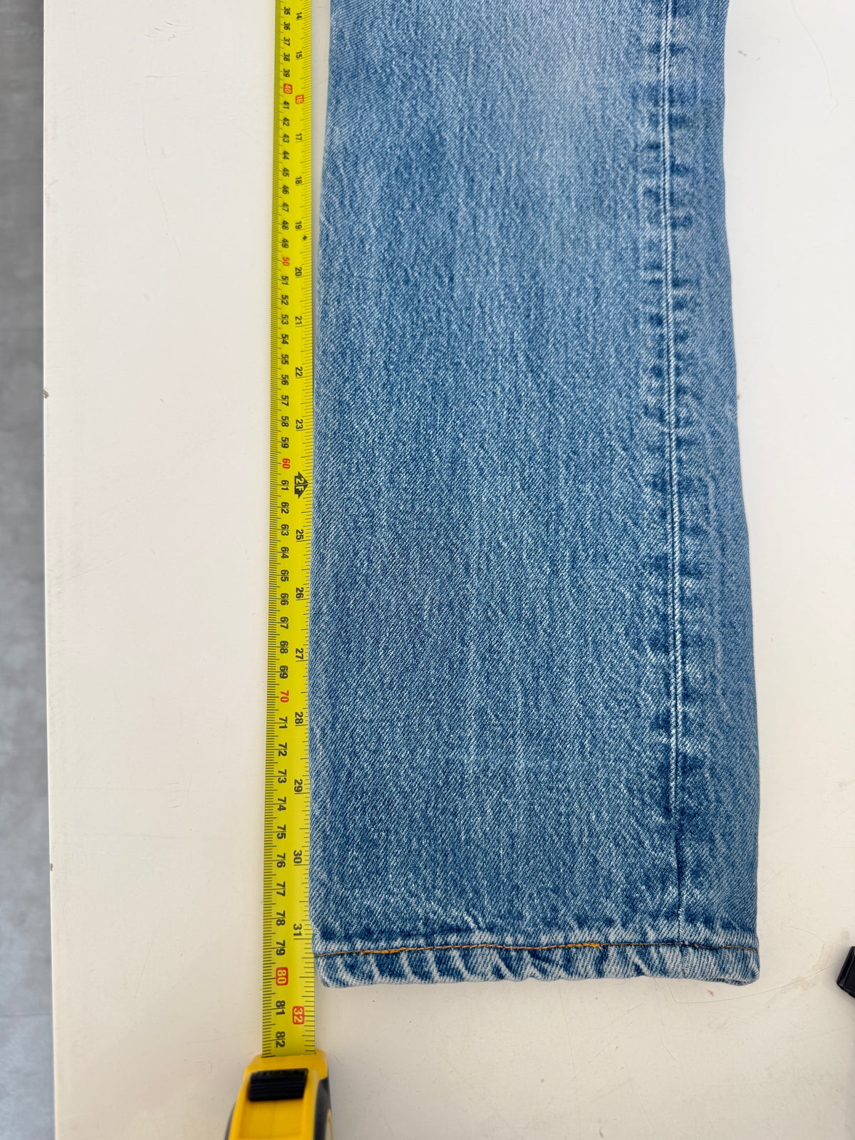 W27 L31 vintage Levis 501s 27” measured dark faded blue 501s 90s USA