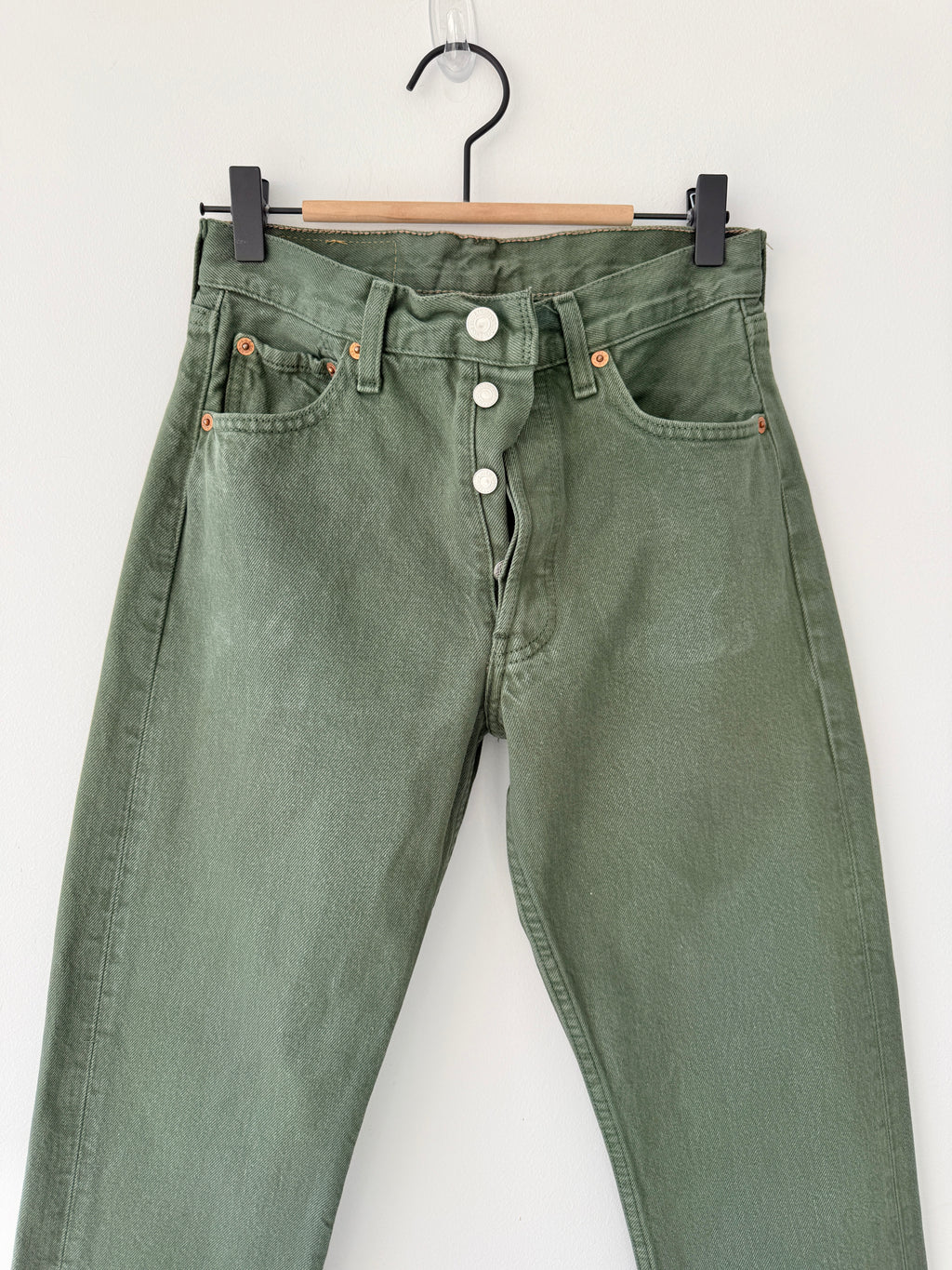 W26 L31 vintage Levis 501 khaki green 25/26” measured waist 501s 90s