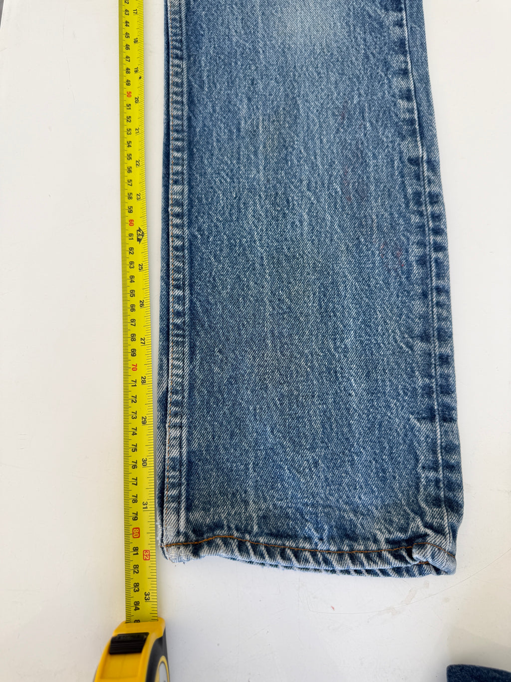W27 L32 vintage Levis 501s 26/27” measured light blue faded 80s USA 501s