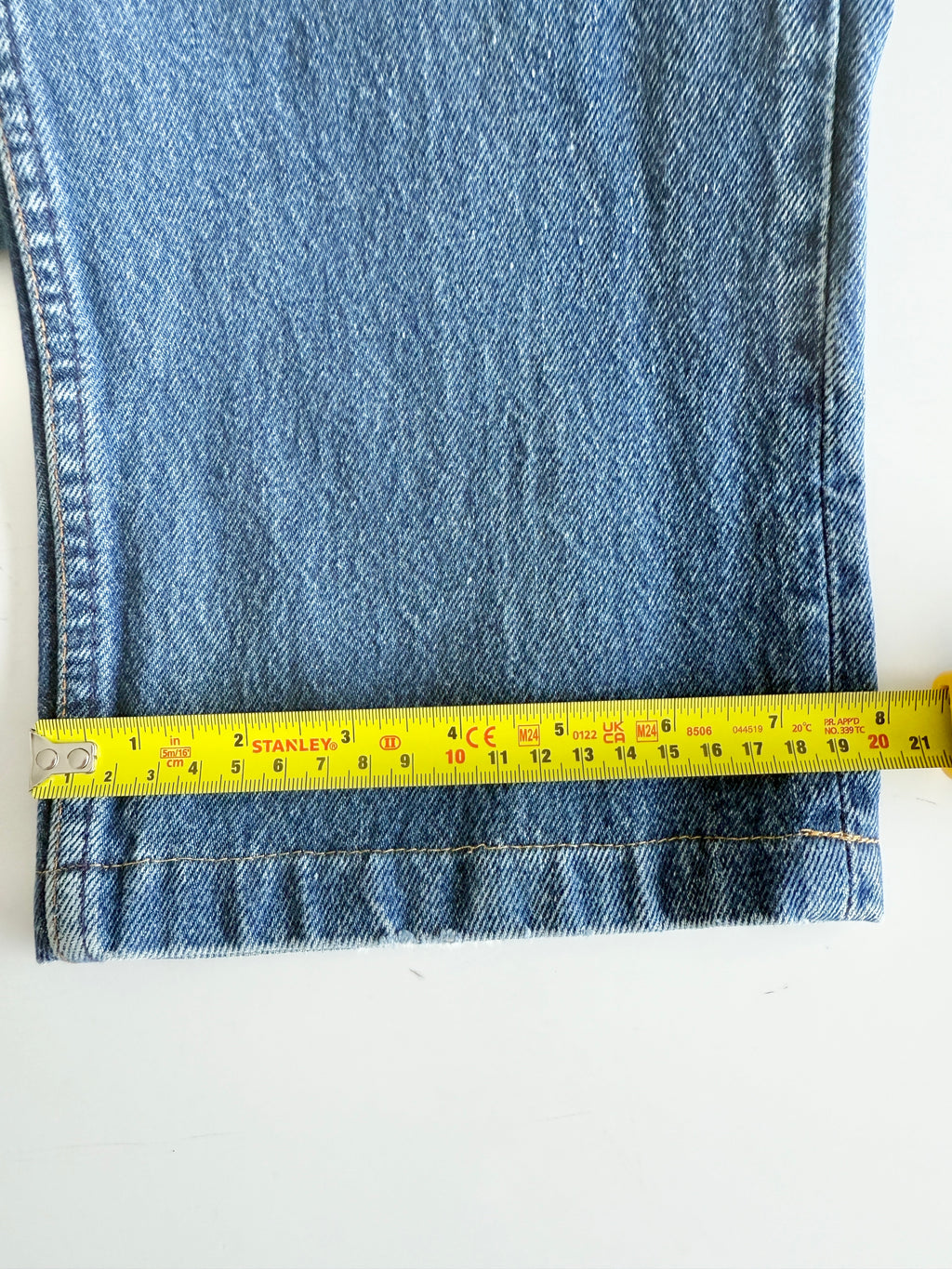 W30 L27 vintage Levis 501 29-30” measured dark raw blue faded made in USA 80s