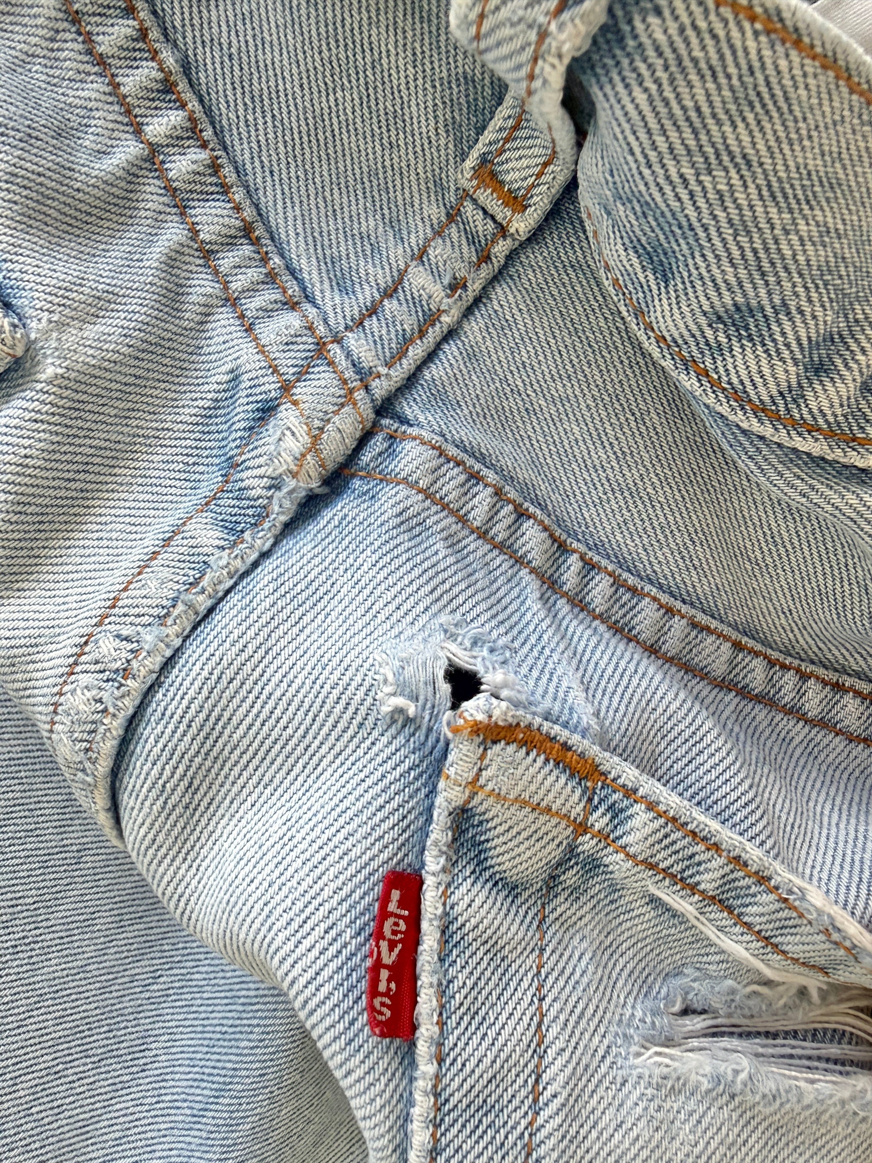 W30 L31 vintage Levis 501 29/30” light blue Levi’s 501s destroyed but beautiful denim