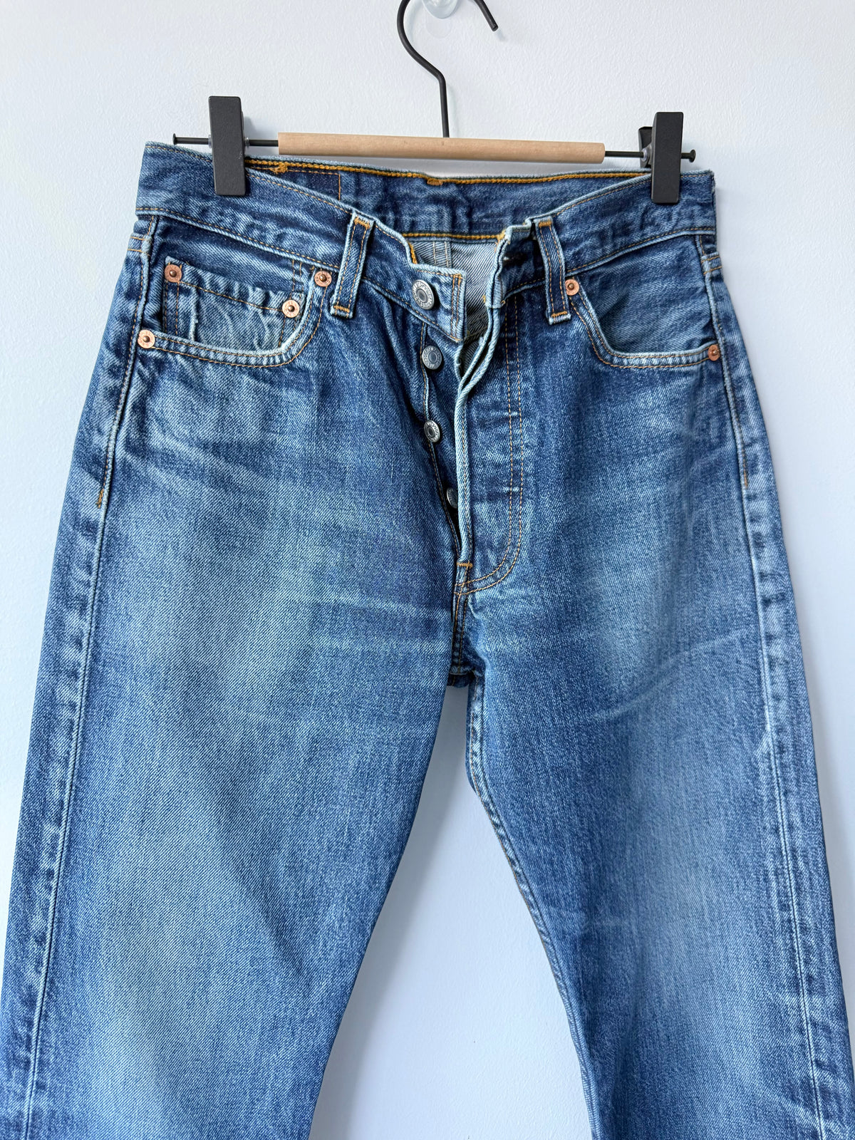 W26 L30 vintage Levis 501 dark blue 25/26” measured waist Y2K levis 501s