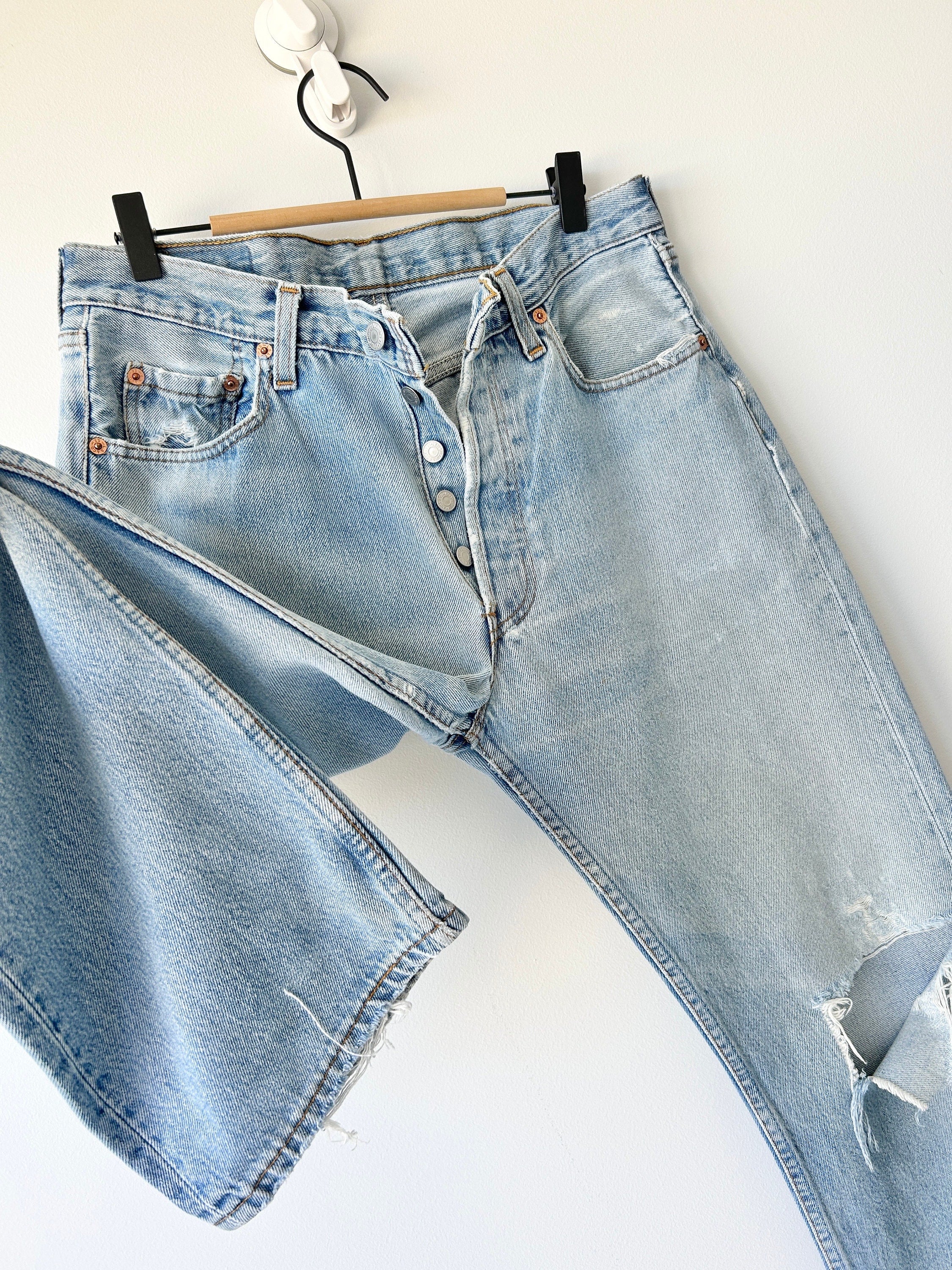 Soft Levis 501 vintage w31 L28 Levi’s light blue faded blue made in U.K. 90s straight leg 501 vintage Levi’s 501