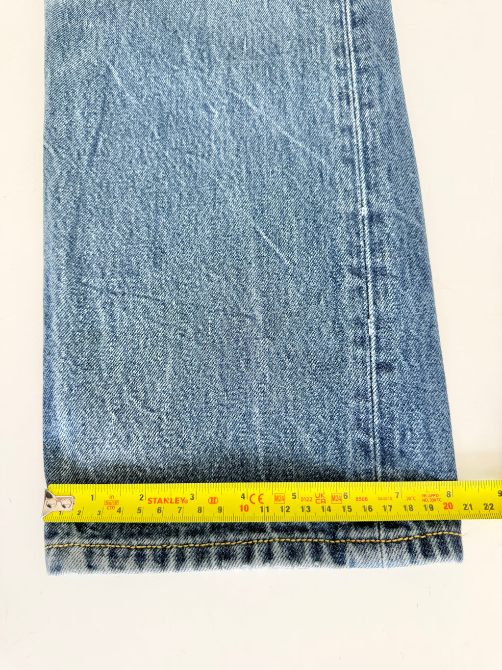 W31 L29 vintage Levis 501s 30/31” measured dark blue denim Levi’s 501s 90s
