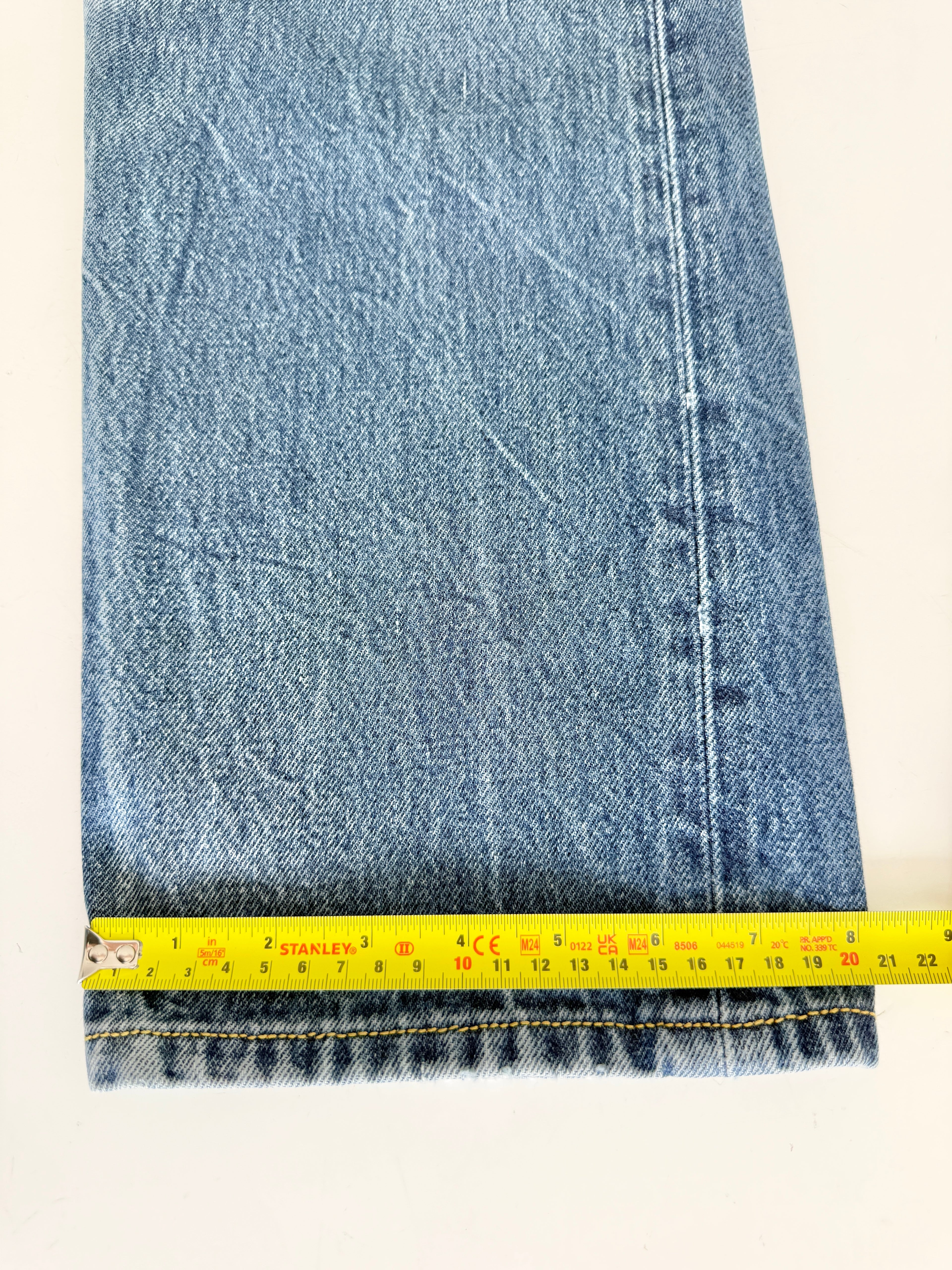 W31 L29 vintage Levis 501s 30/31” measured dark blue denim Levi’s 501s 90s