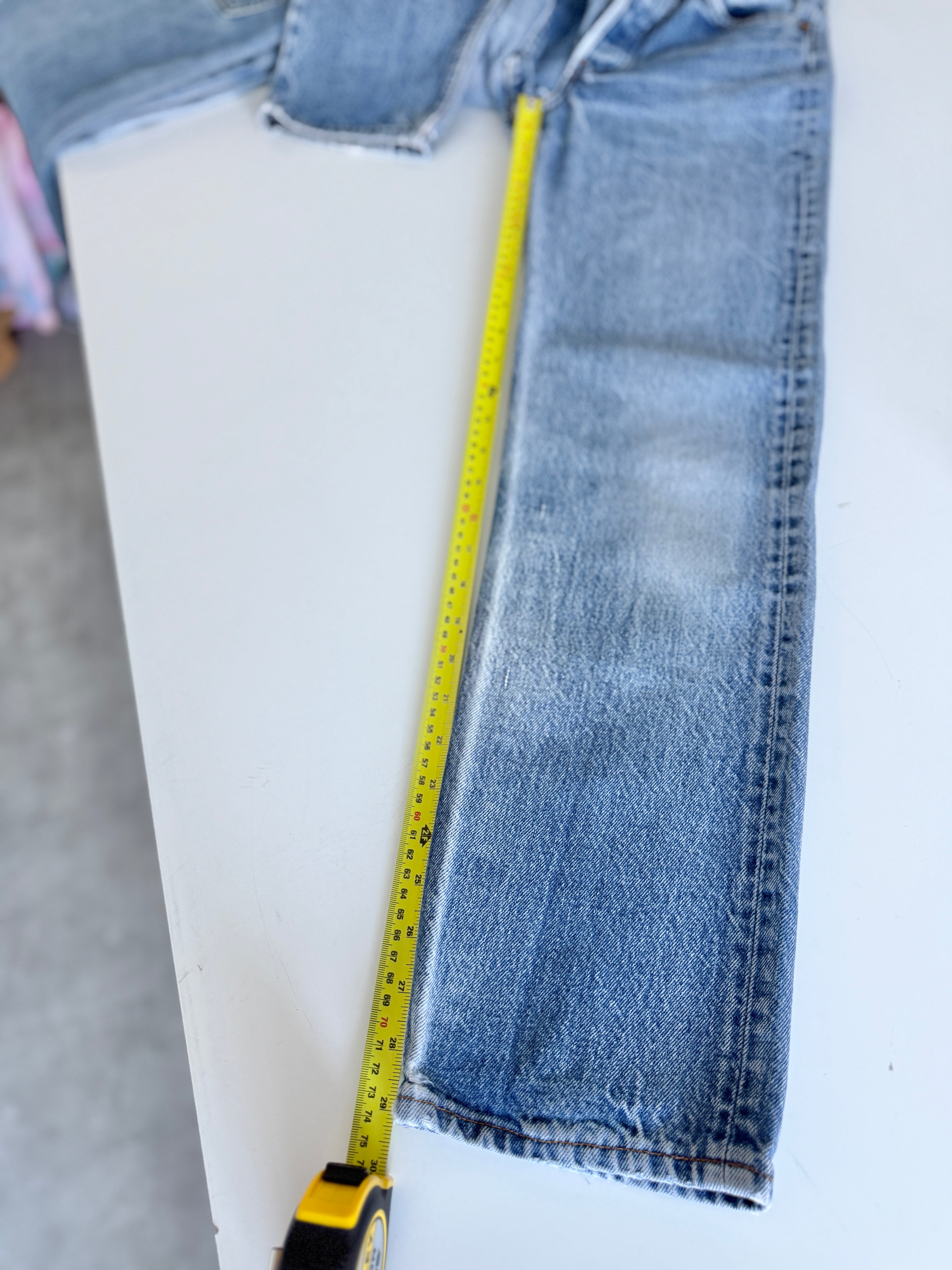 W23 L29 vintage Levis 701 22-24” measured waist faded denim made in USA 80s