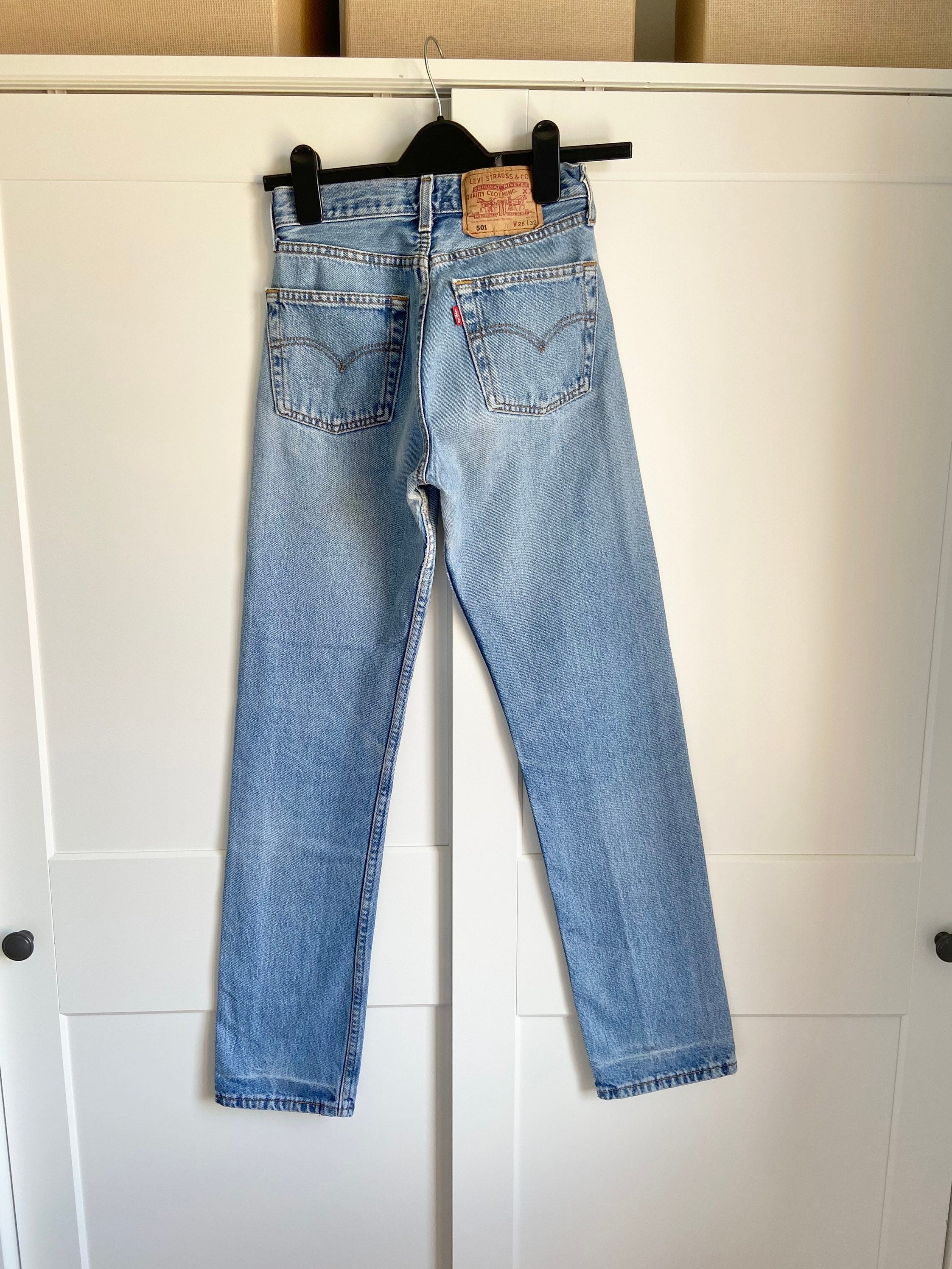 Vintage Levi’s 501 w24 waist made in France