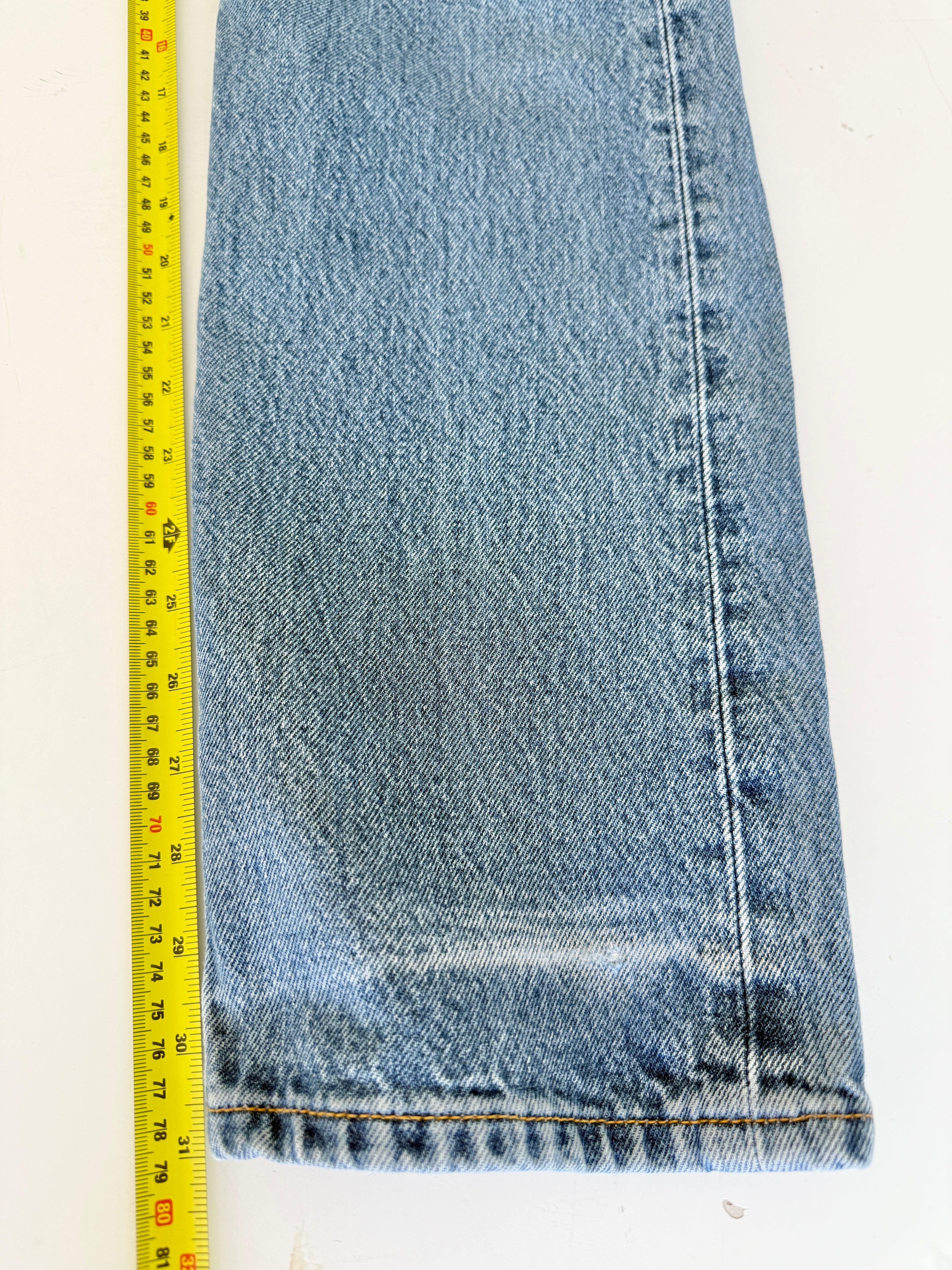 W26 L30 vintage Levis 501 25-26” medium blue 90s Levi’s 501s